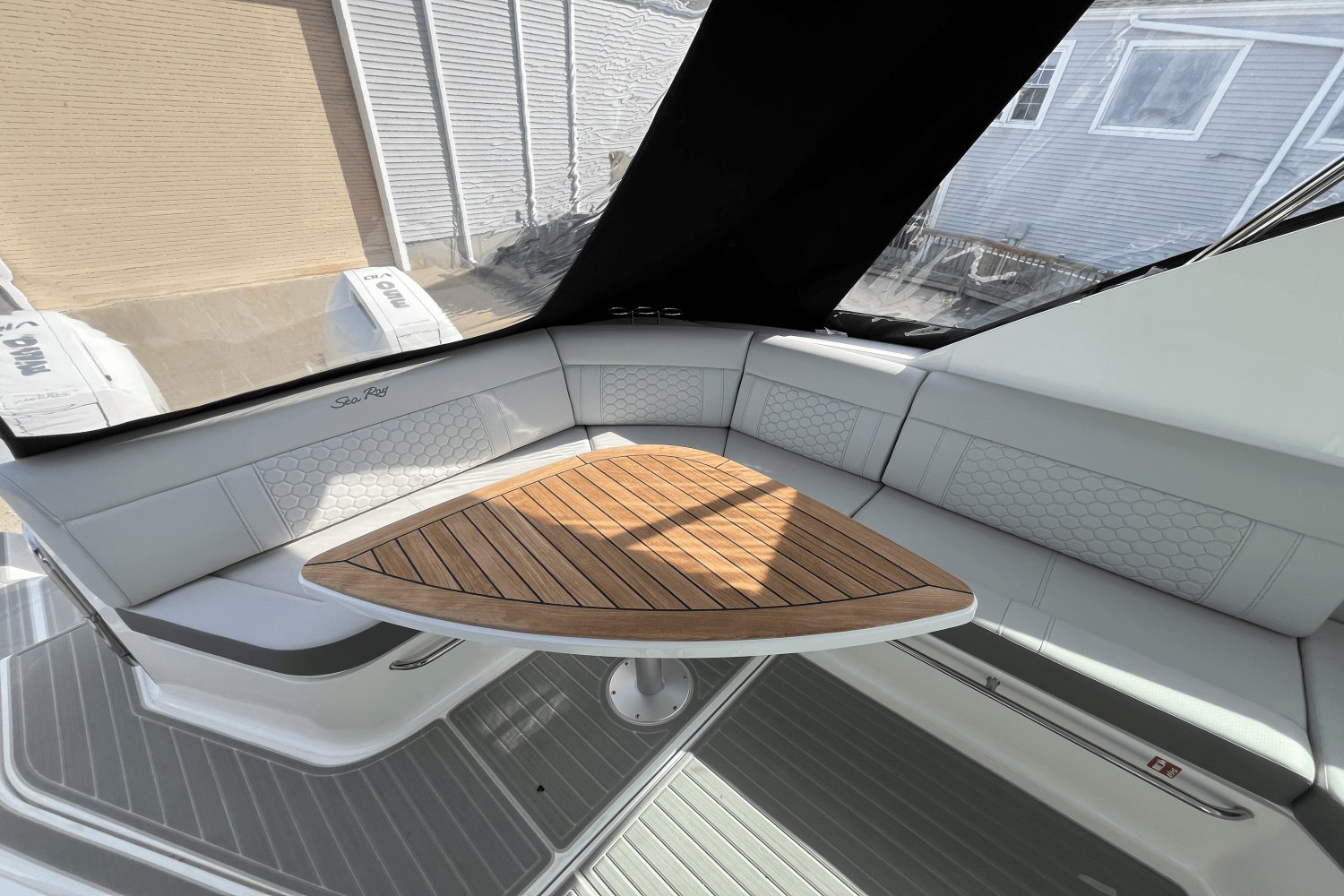 2026 Sea Ray Sundancer 320 Outboard Image Thumbnail #6