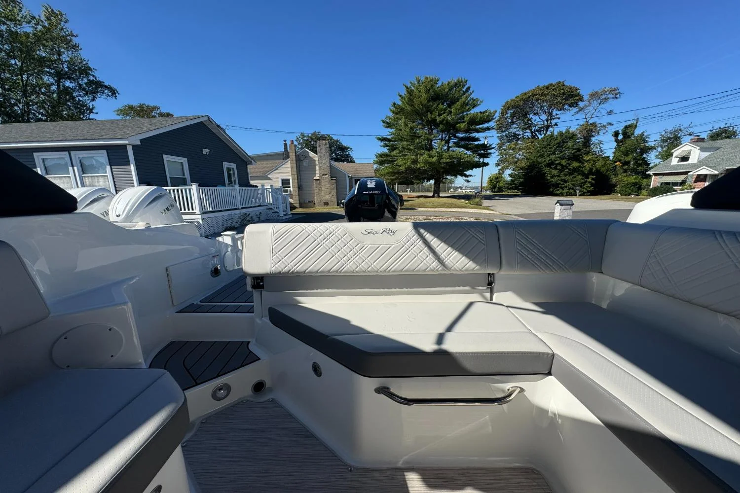 2026 Sea Ray SDX 250 Outboard Image Thumbnail #10