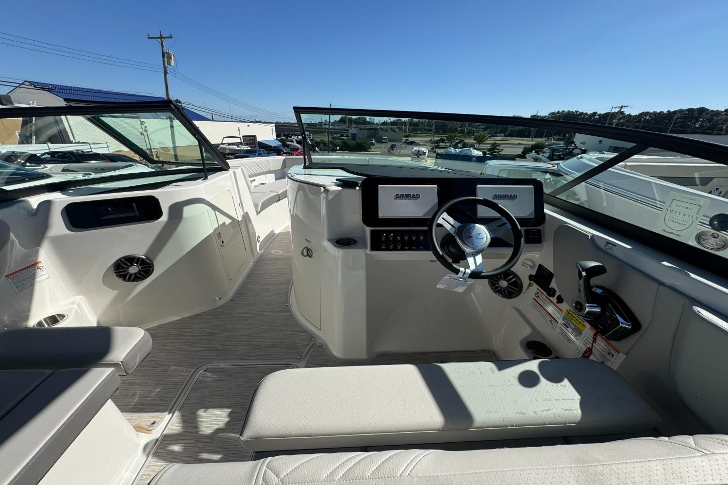 2026 Sea Ray SDX 250 Outboard Image Thumbnail #15