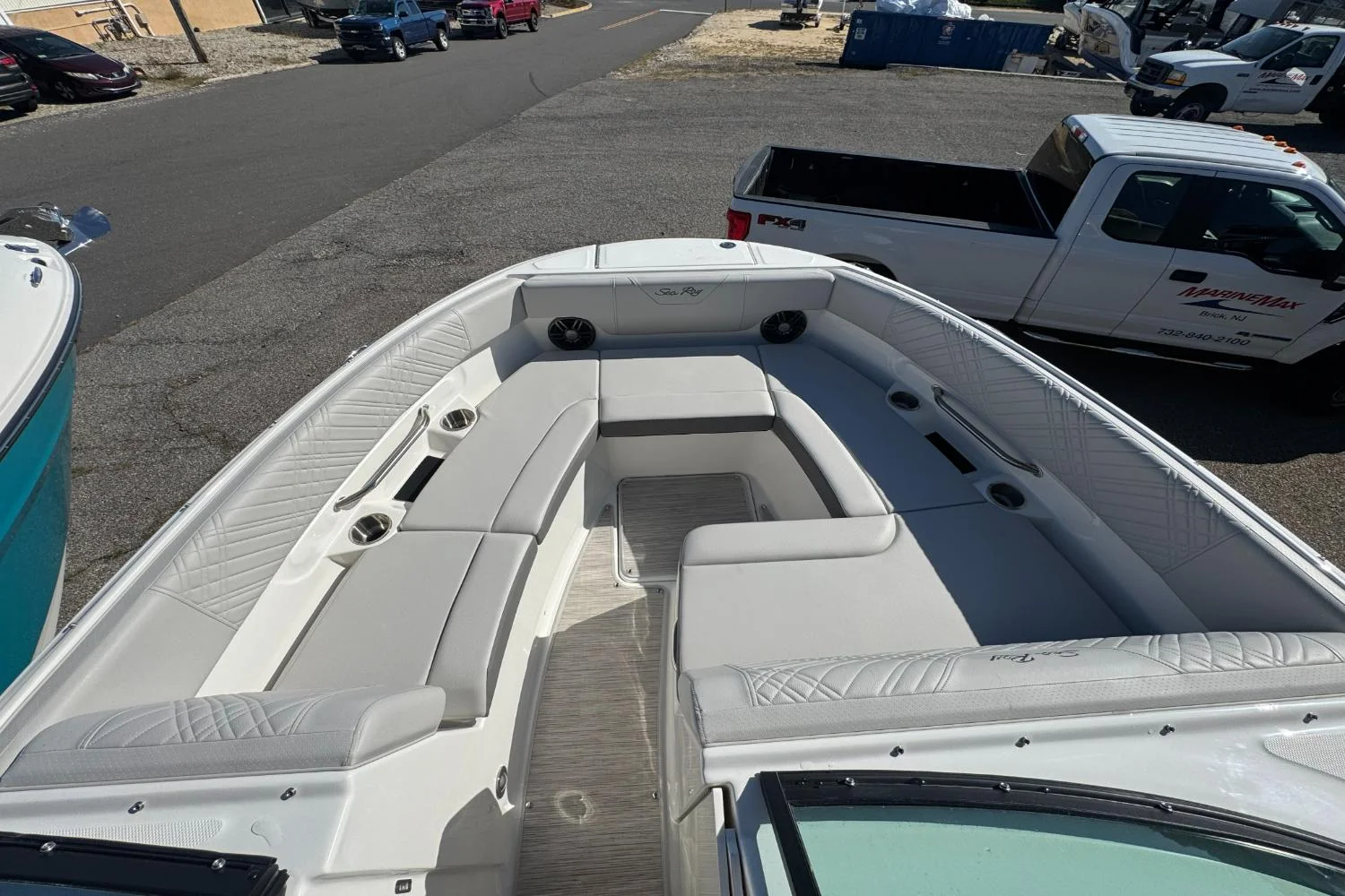 2026 Sea Ray SDX 250 Outboard Image Thumbnail #27