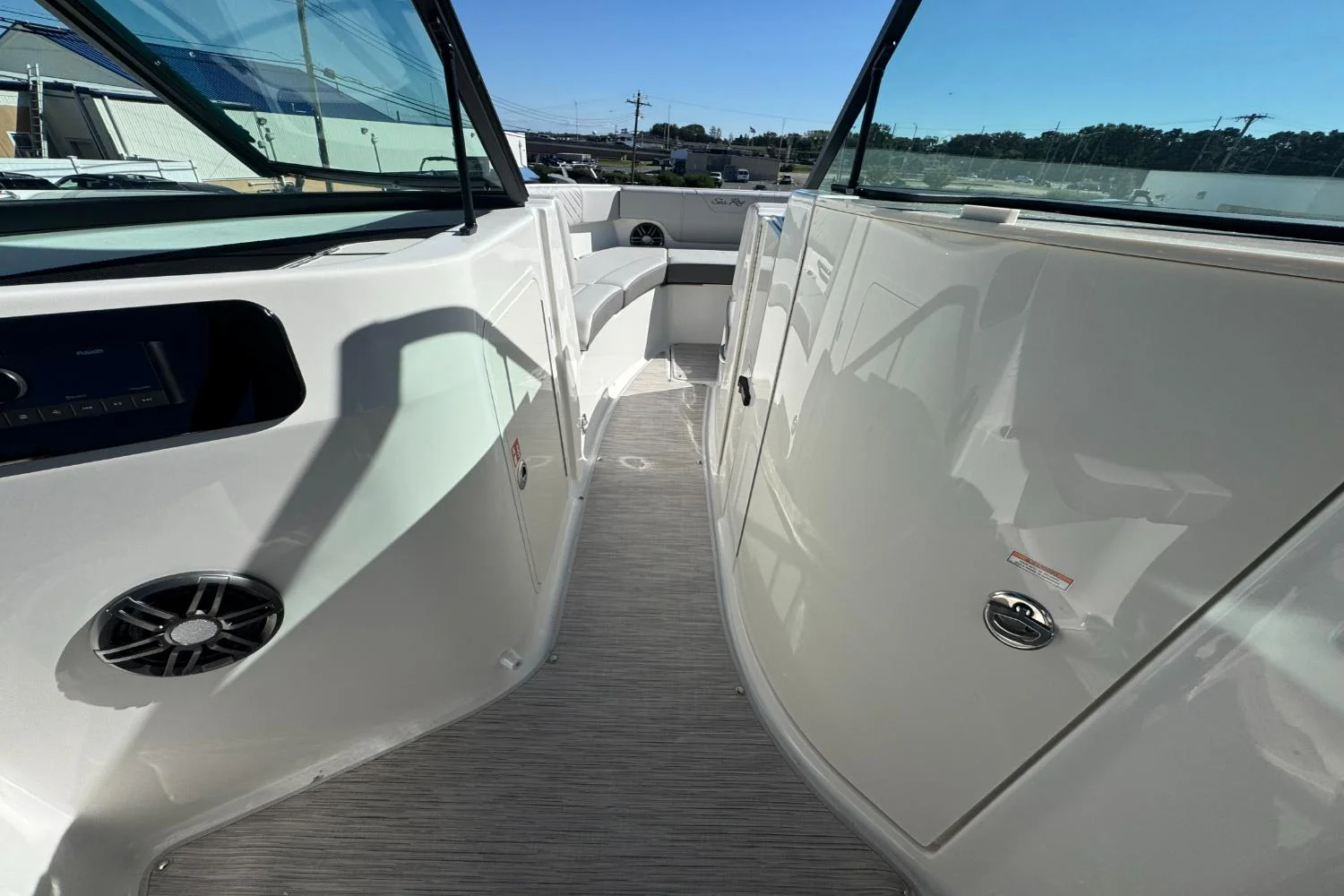 2026 Sea Ray SDX 250 Outboard Image Thumbnail #22