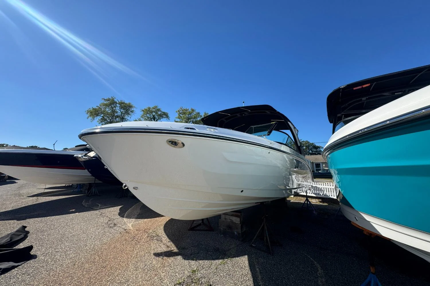 2026 Sea Ray SDX 250 Outboard Image Thumbnail #5