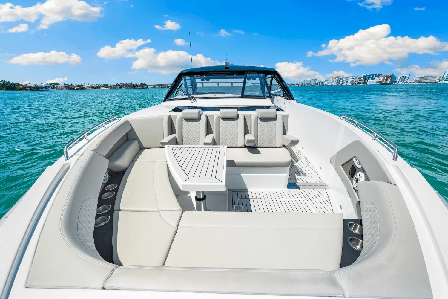 2026 Cruisers Yachts 50GLS OB Image Thumbnail #35