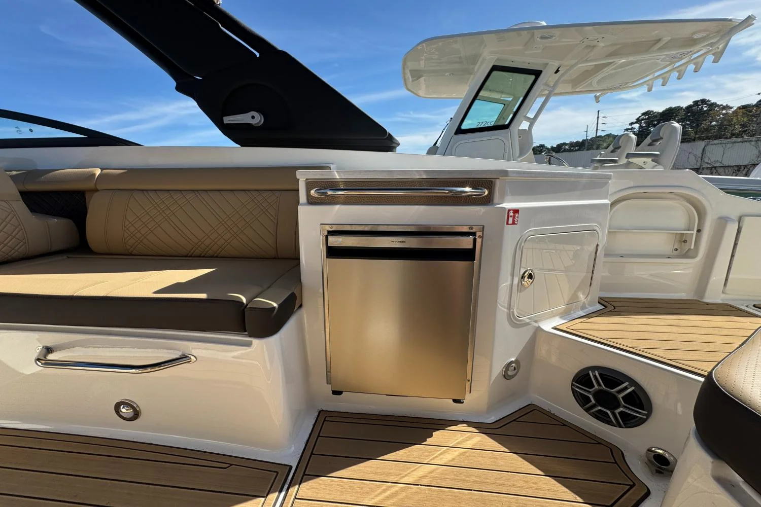 2026 Sea Ray SDX 290 Outboard Image Thumbnail #22