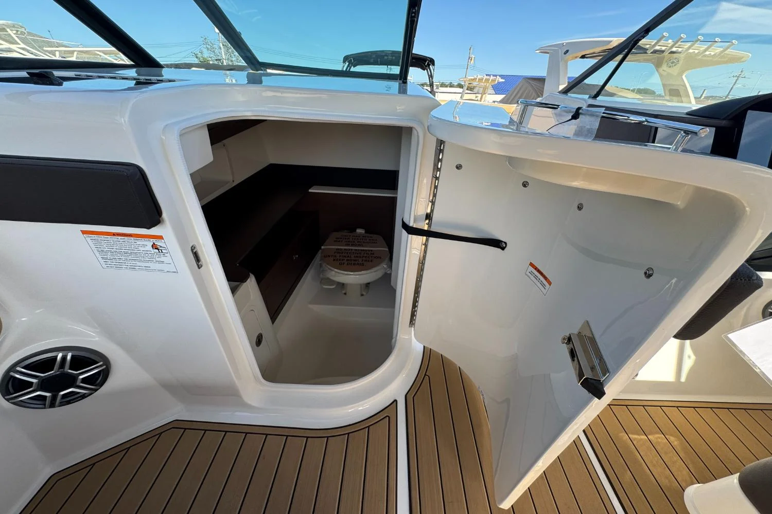 2026 Sea Ray SDX 290 Outboard Image Thumbnail #33