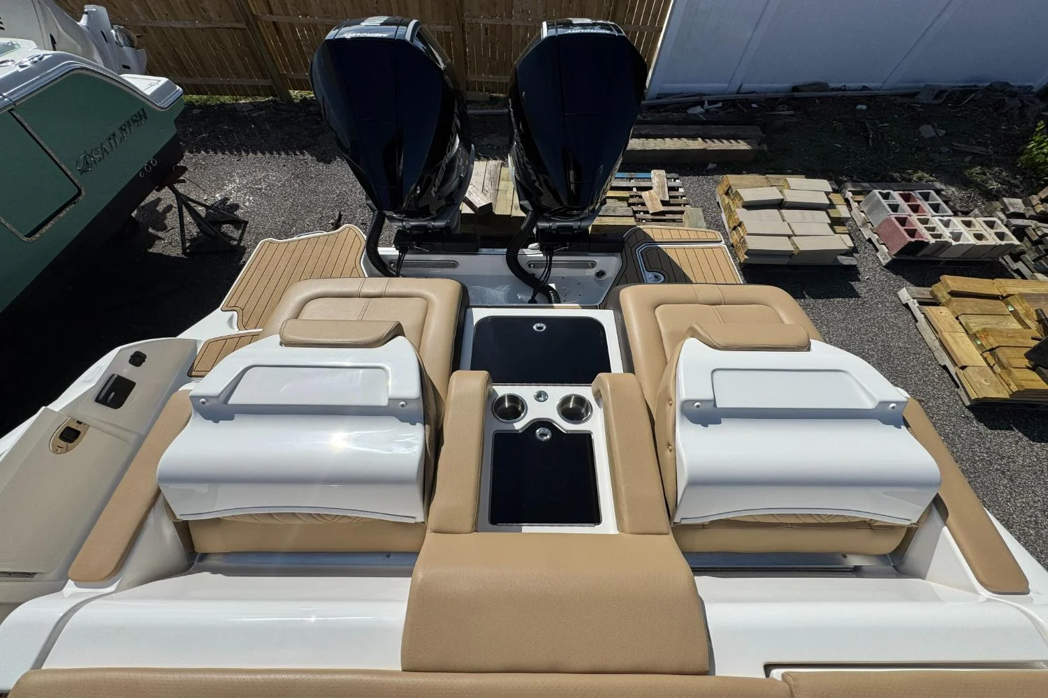 2026 Sea Ray SDX 290 Outboard Image Thumbnail #10