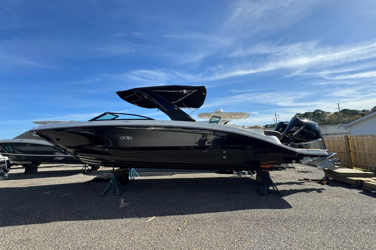 2026 Sea Ray SDX 290 Outboard Image Thumbnail #4