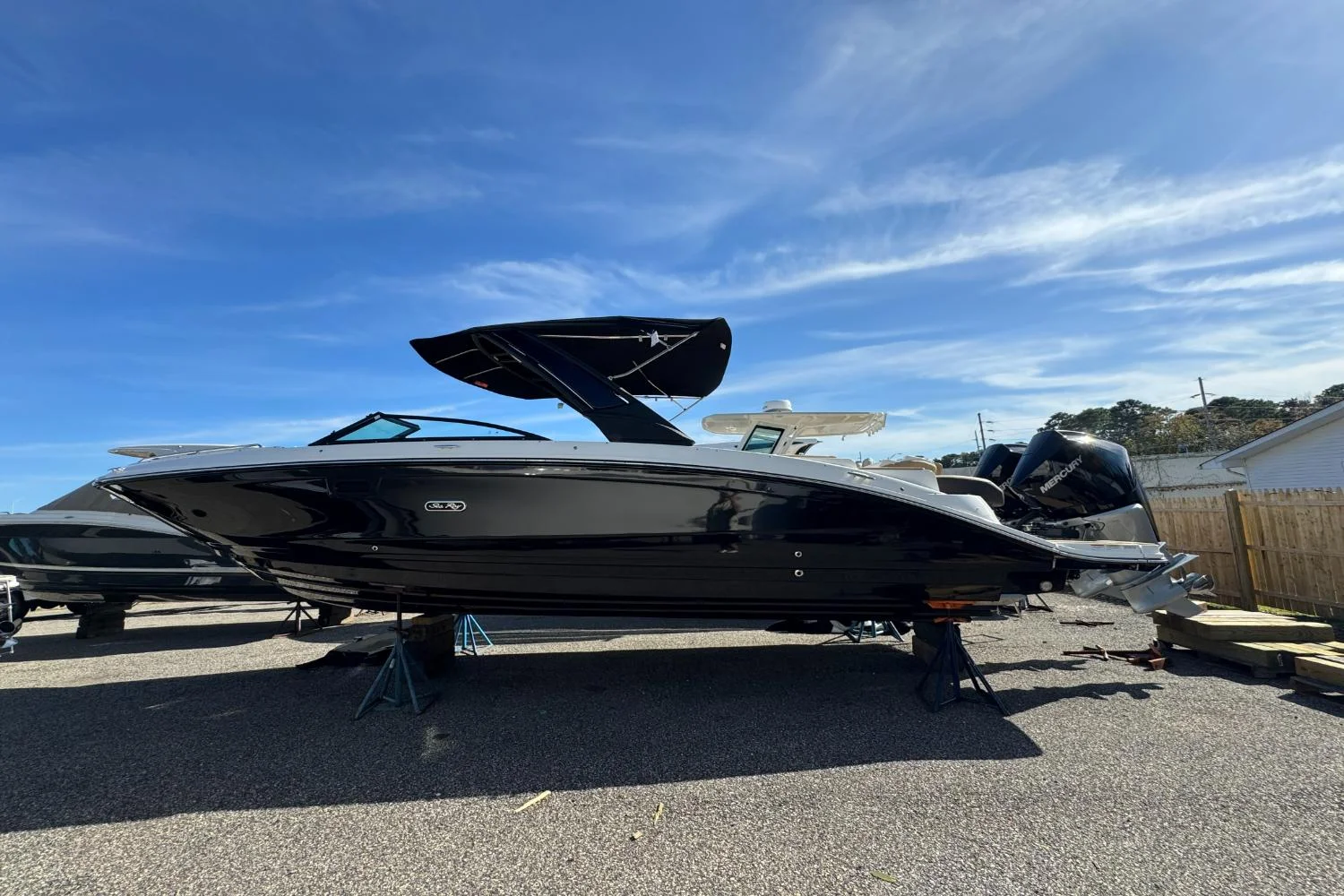 2026 Sea Ray SDX 290 Outboard Image Thumbnail #3