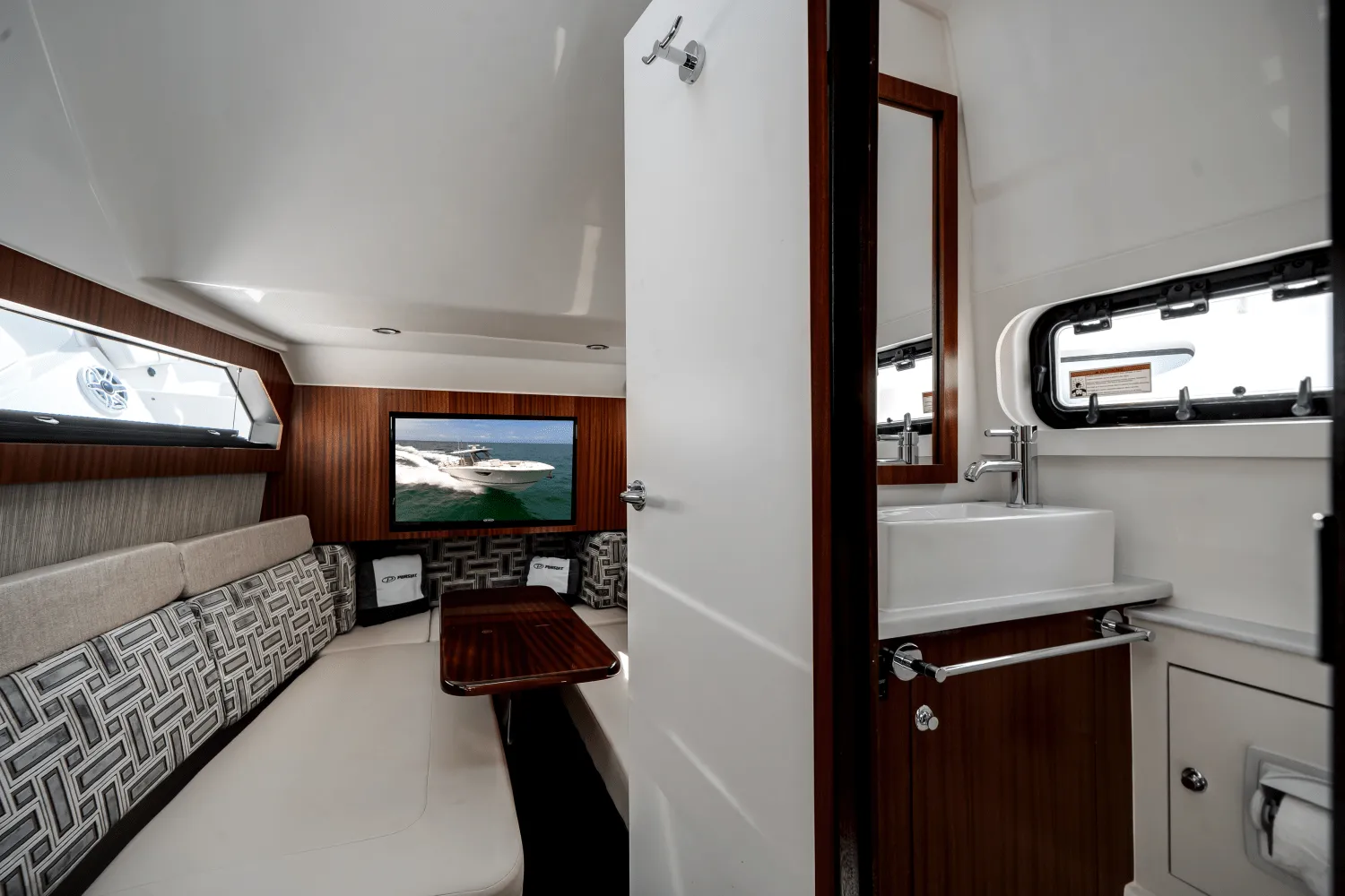 2024 Pursuit 428 SPORT CONSOLE Image Thumbnail #26