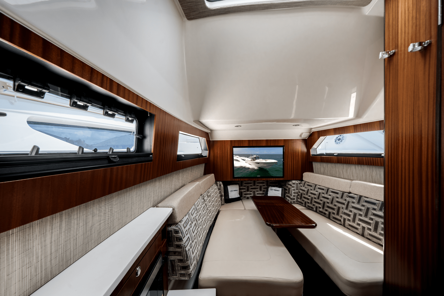 2024 Pursuit 428 SPORT CONSOLE Image Thumbnail #27