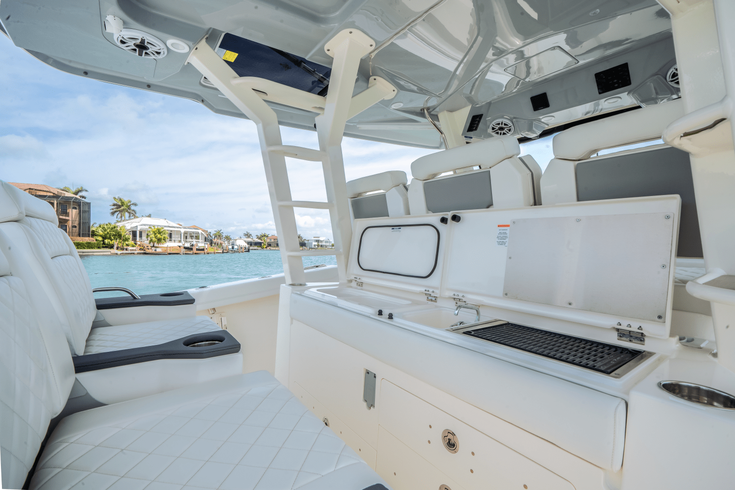 2024 Pursuit 428 SPORT CONSOLE Image Thumbnail #35