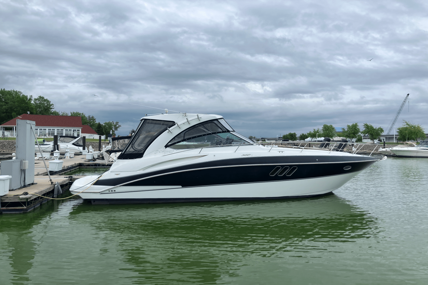 2008 Cruisers Yachts 360 EXPRESS Image Thumbnail #1