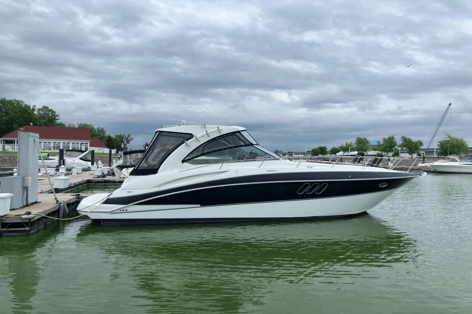 2008 Cruisers Yachts 360 EXPRESS Image Thumbnail #1