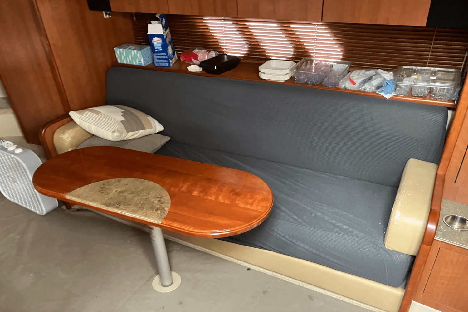 2008 Cruisers Yachts 360 EXPRESS Image Thumbnail #18