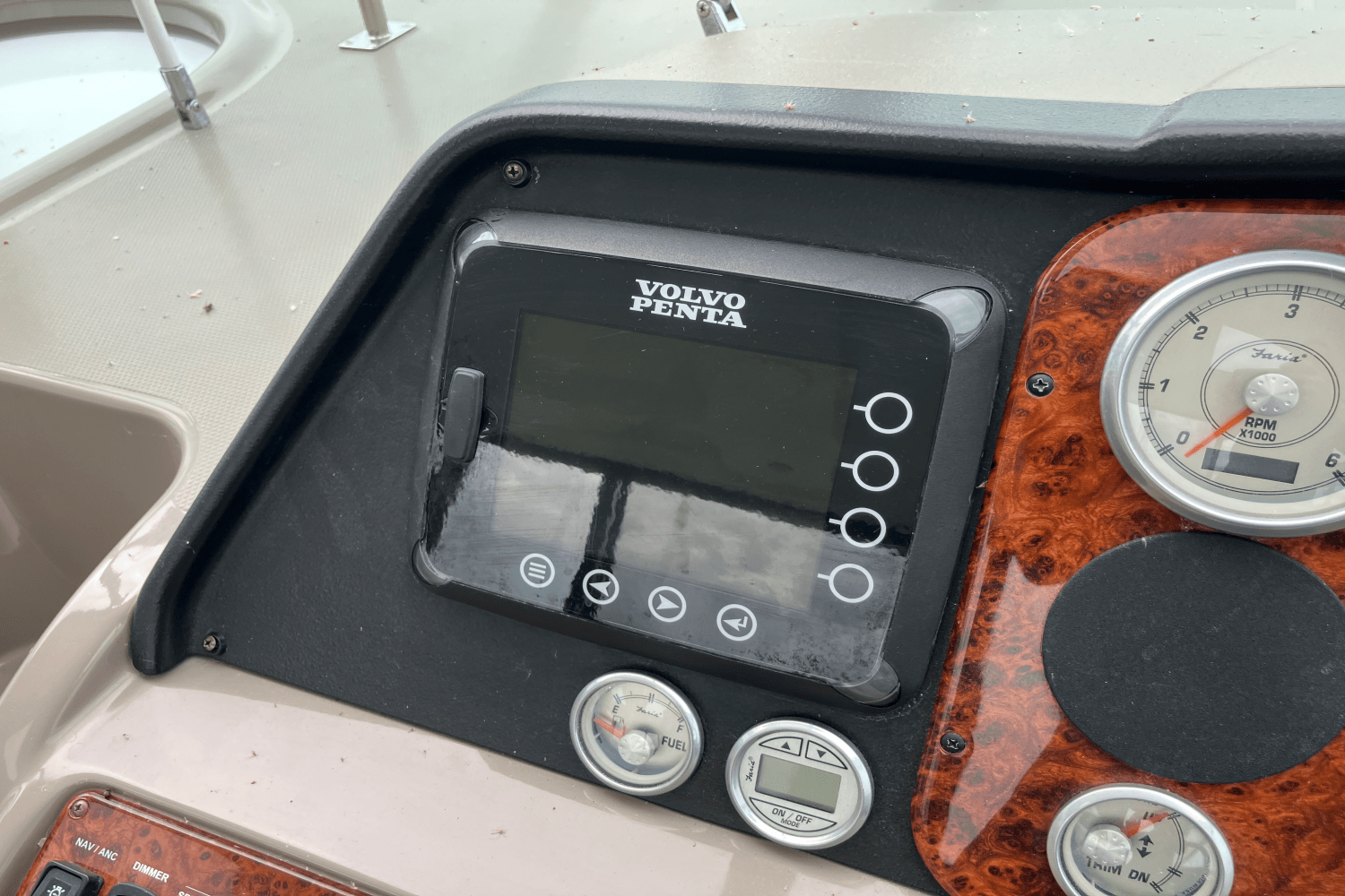 2008 Cruisers Yachts 360 EXPRESS Image Thumbnail #16