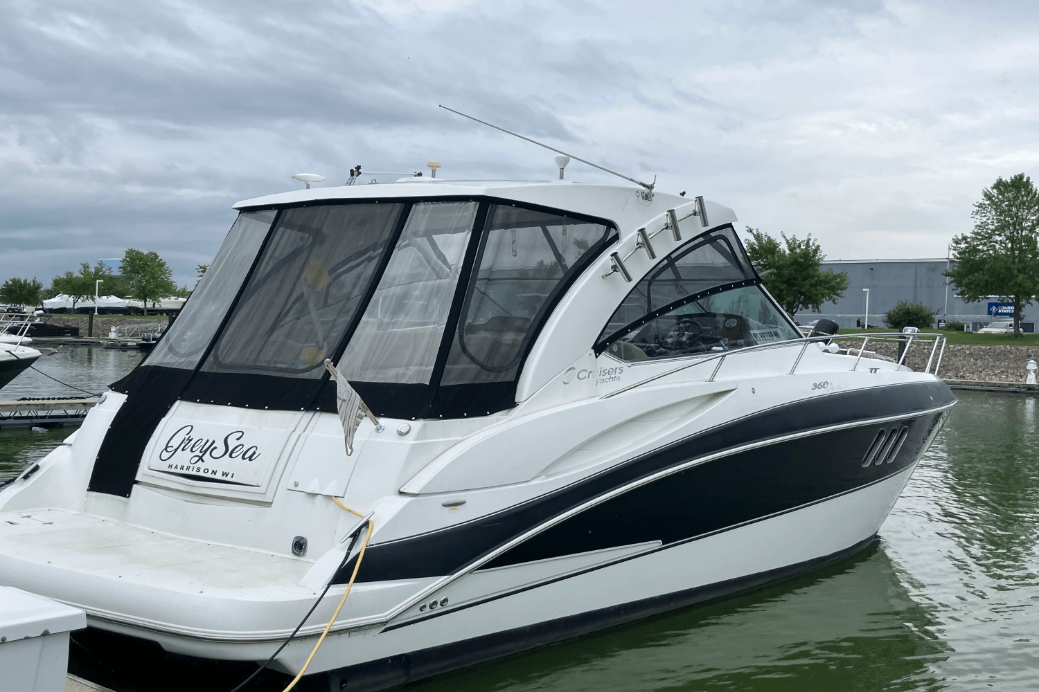 2008 Cruisers Yachts 360 EXPRESS Image Thumbnail #6