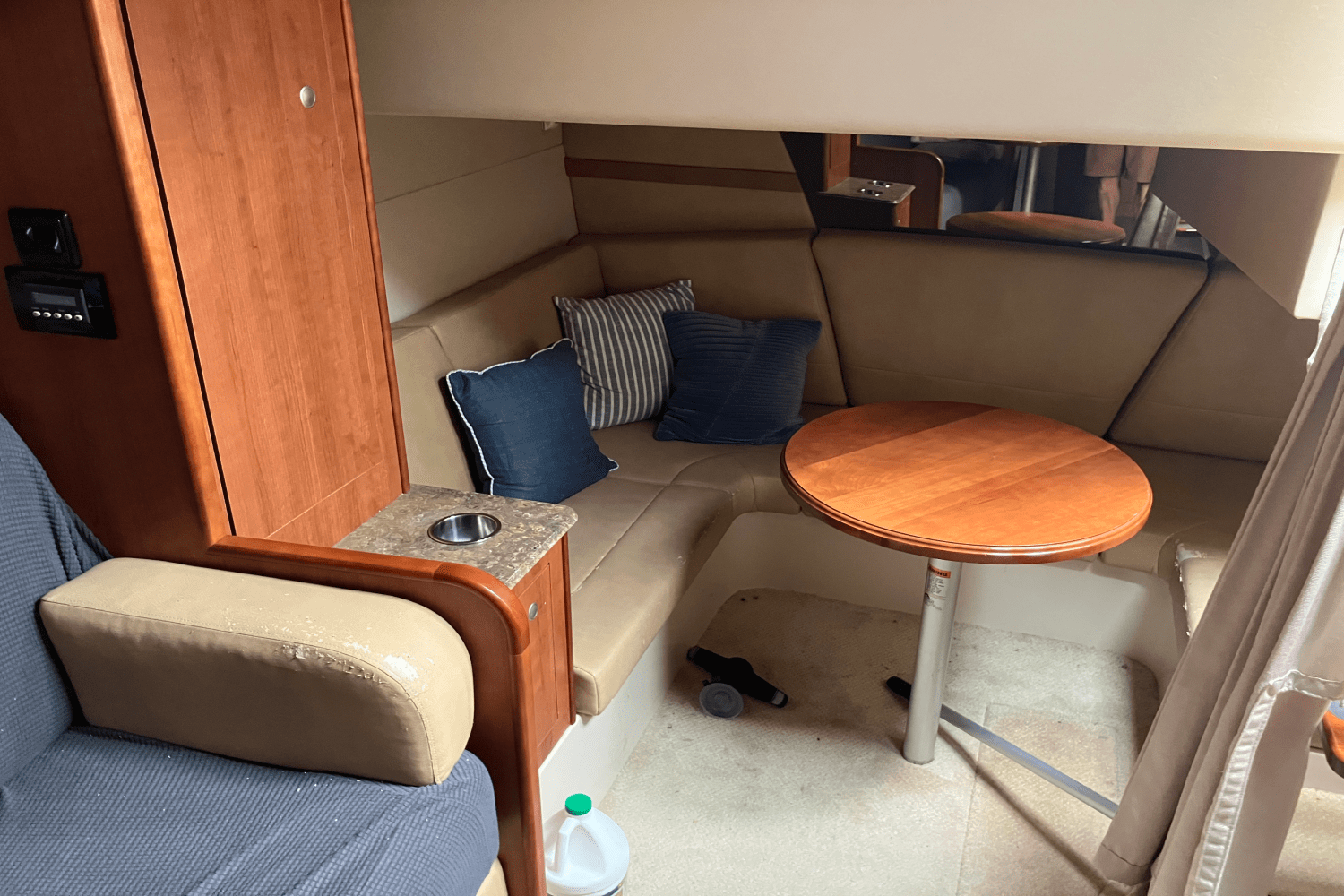 2008 Cruisers Yachts 360 EXPRESS Image Thumbnail #19