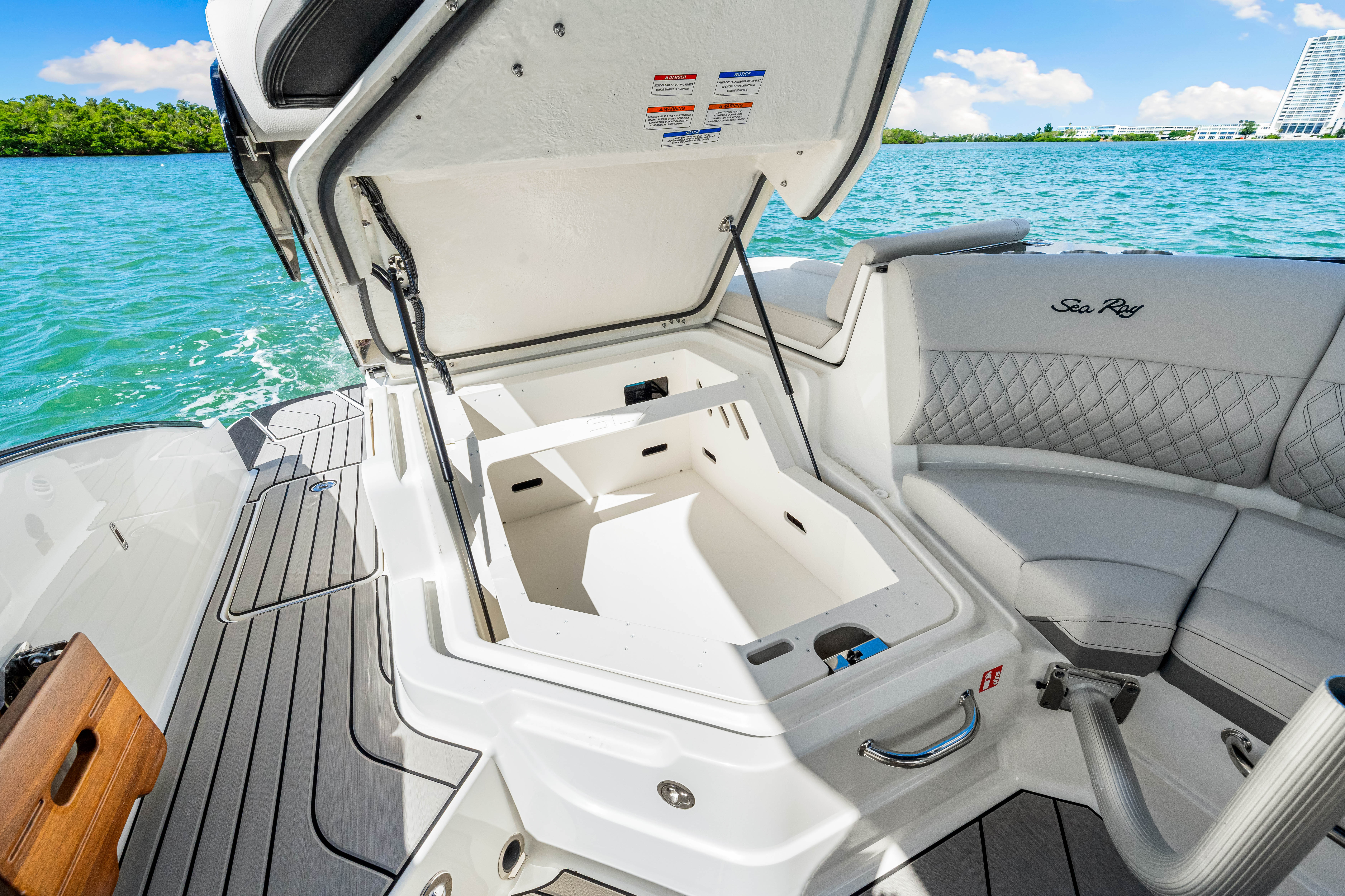 2026 Sea Ray SLX 280 Outboard Image Thumbnail #26