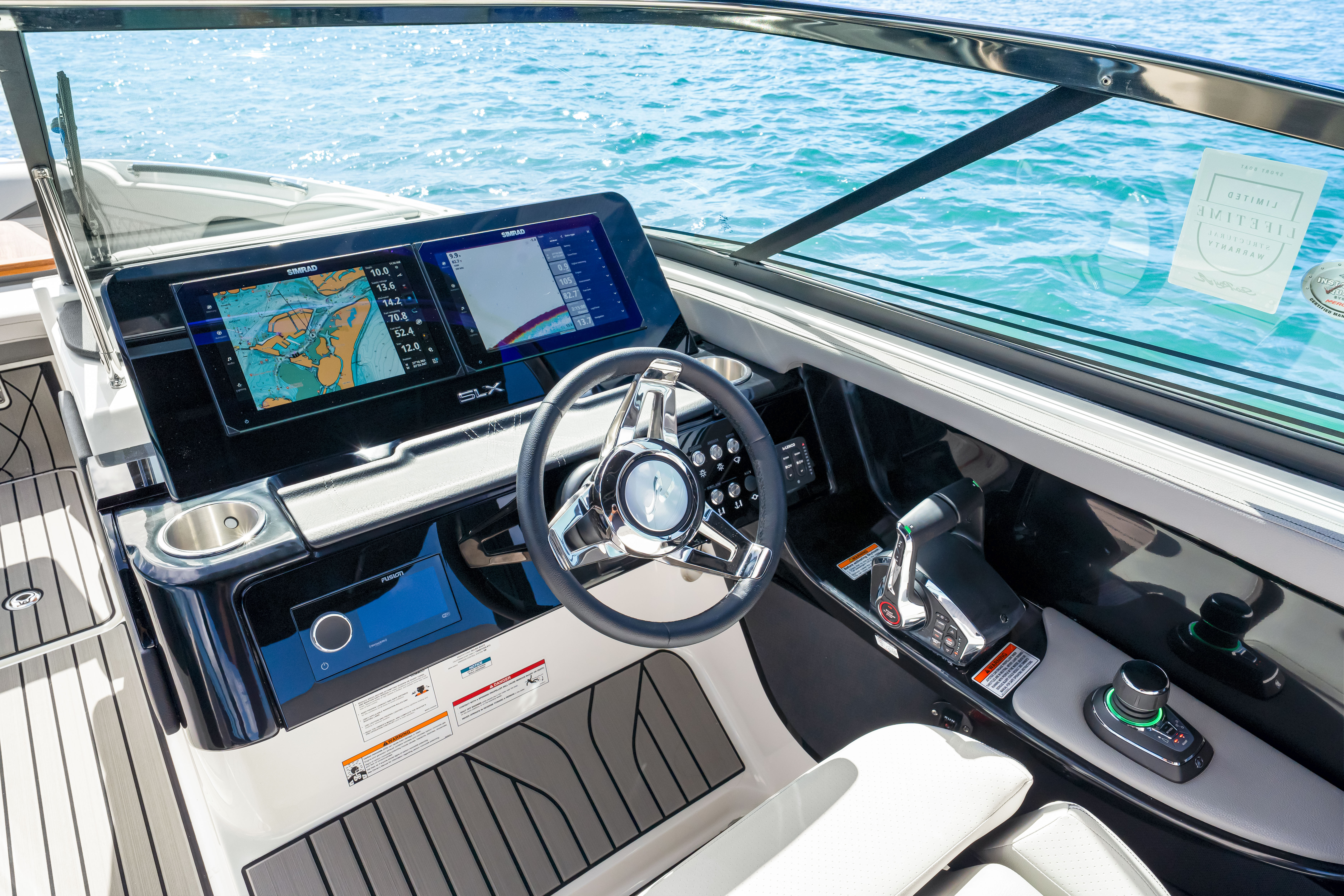2026 Sea Ray SLX 280 Outboard Image Thumbnail #30