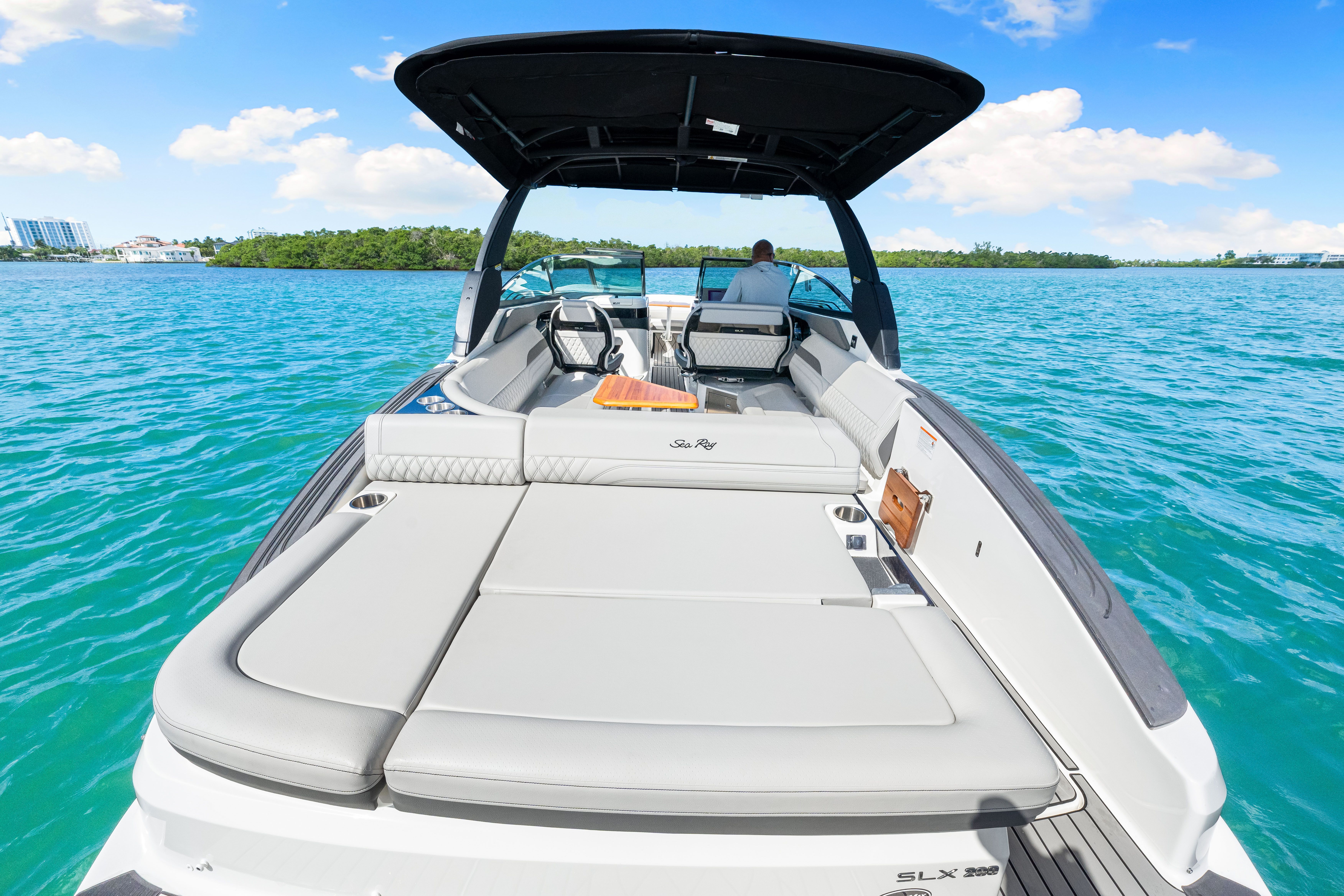 2026 Sea Ray SLX 280 Outboard Image Thumbnail #18