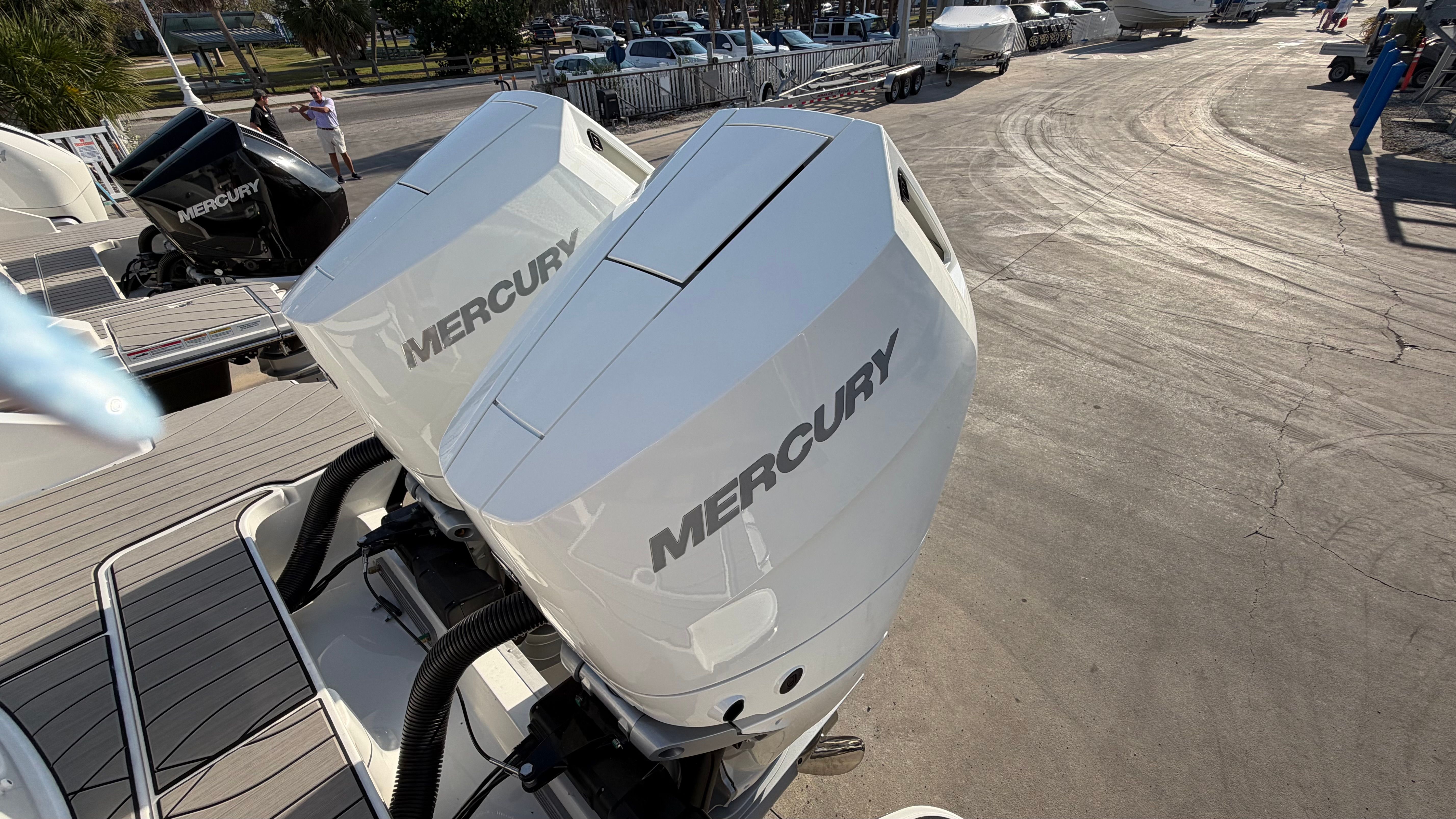 2026 Sea Ray SLX 310 Outboard Image Thumbnail #23