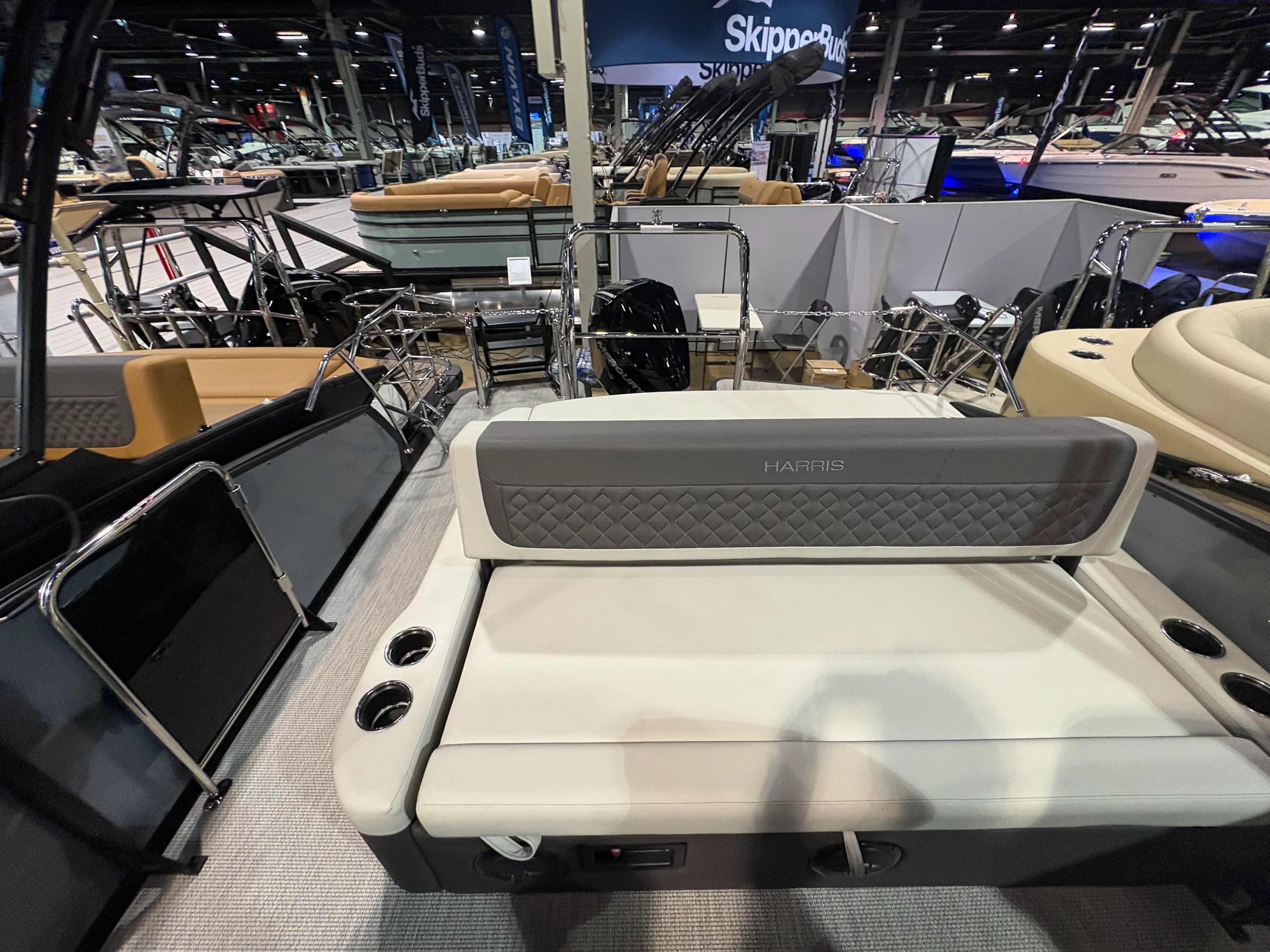 2026 Harris Sunliner 230 Image Thumbnail #9