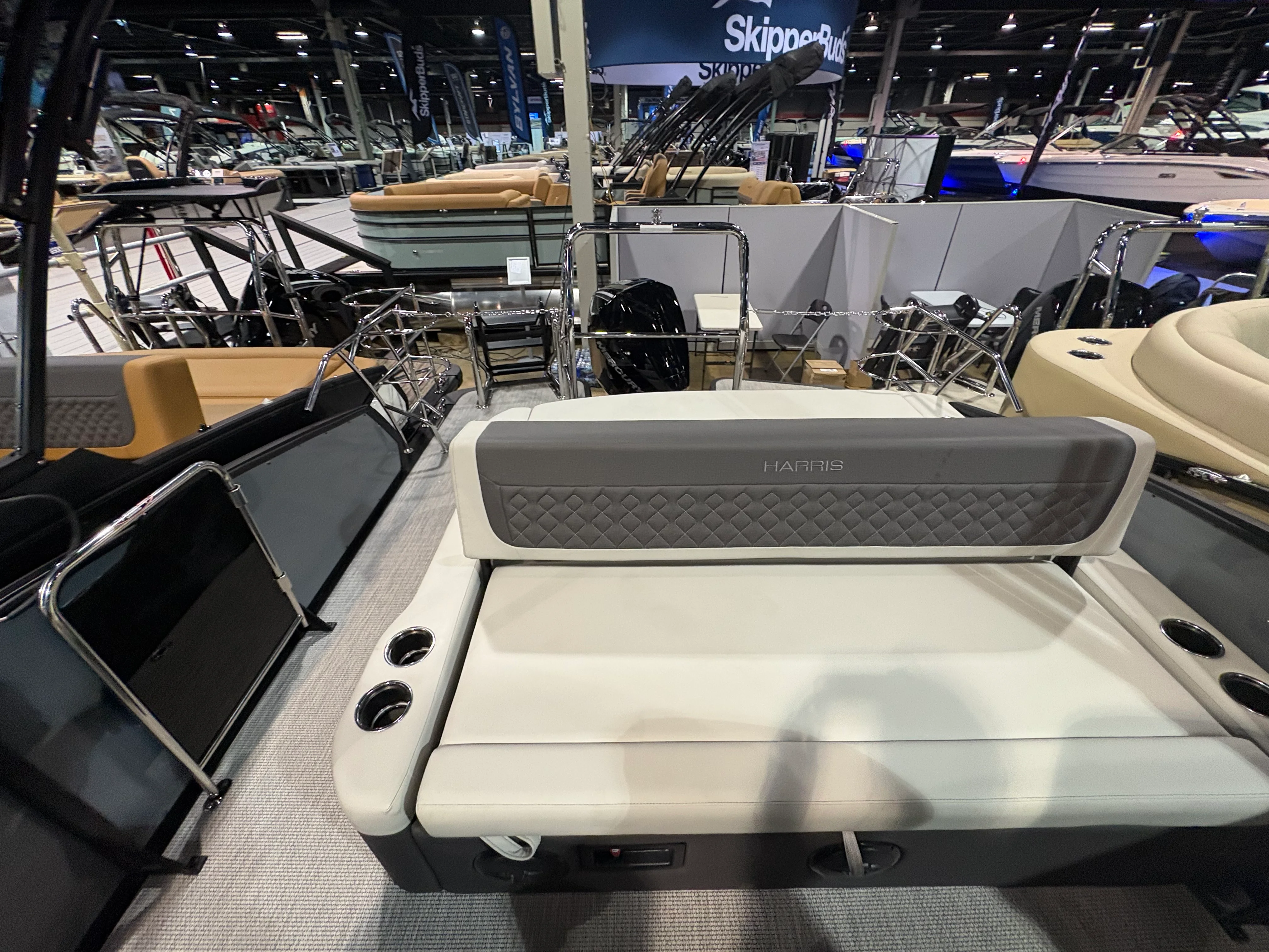 2026 Harris Sunliner 230 Image Thumbnail #9