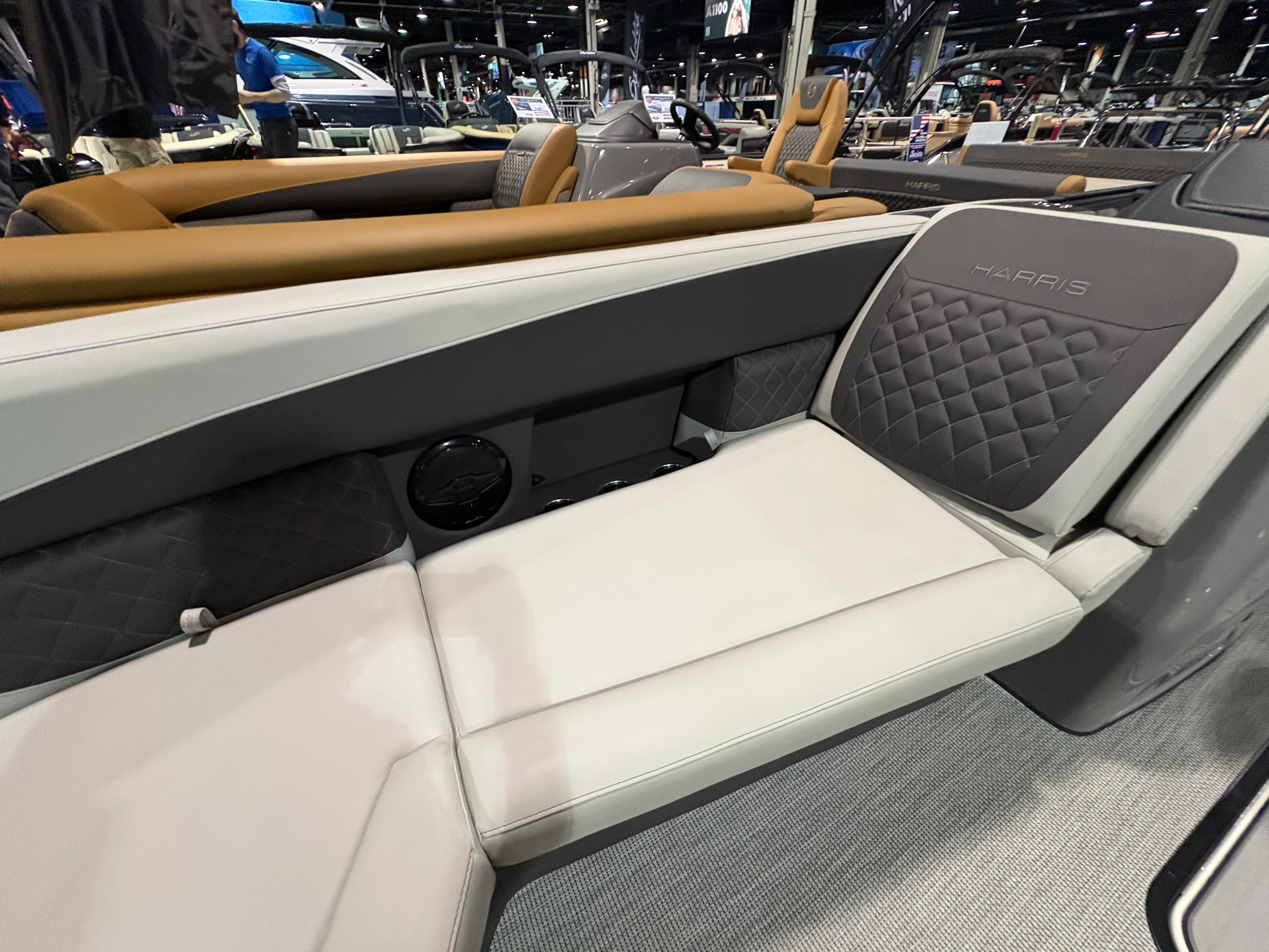 2026 Harris Sunliner 230 Image Thumbnail #3