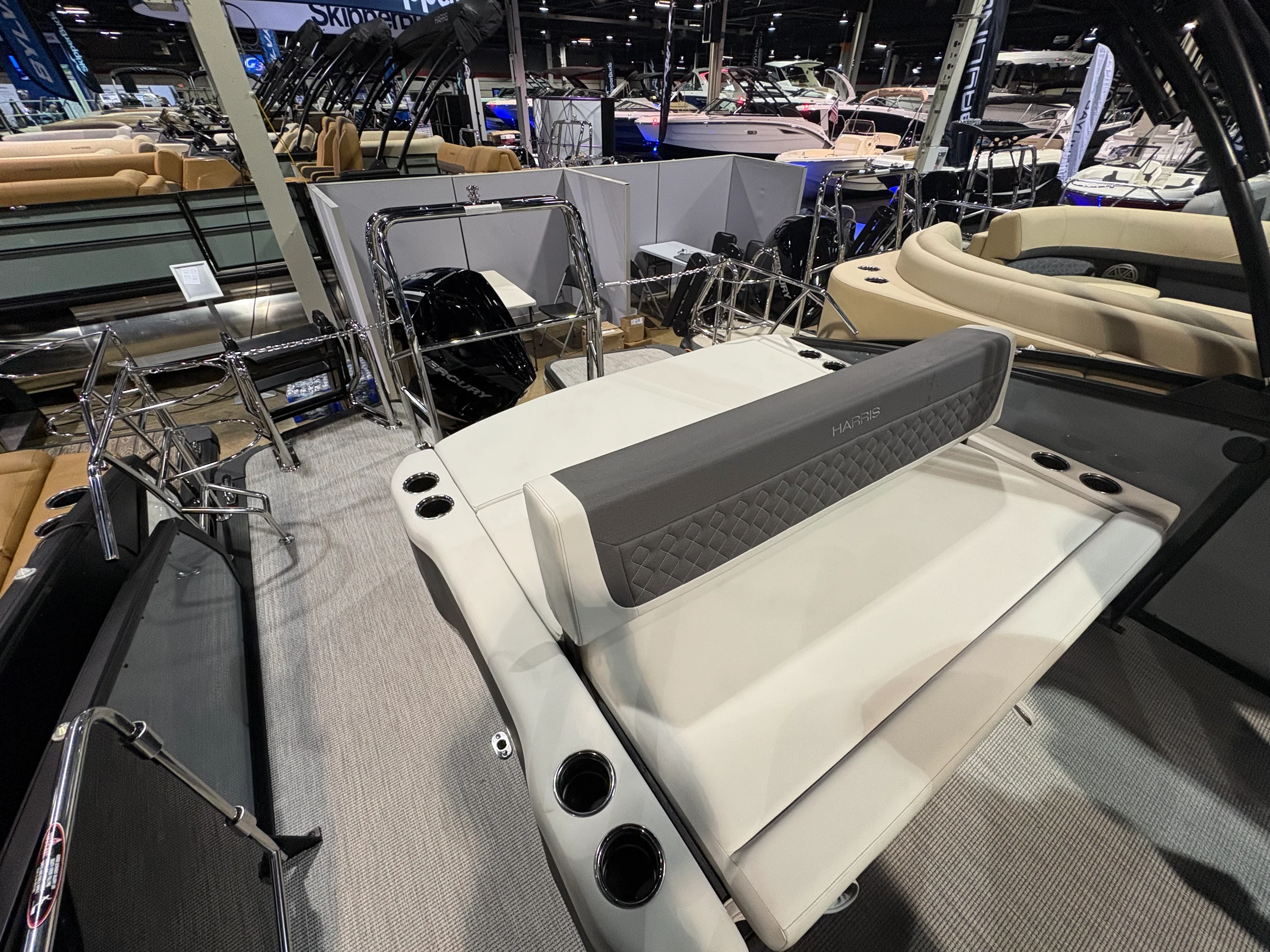 2026 Harris Sunliner 230 Image Thumbnail #10