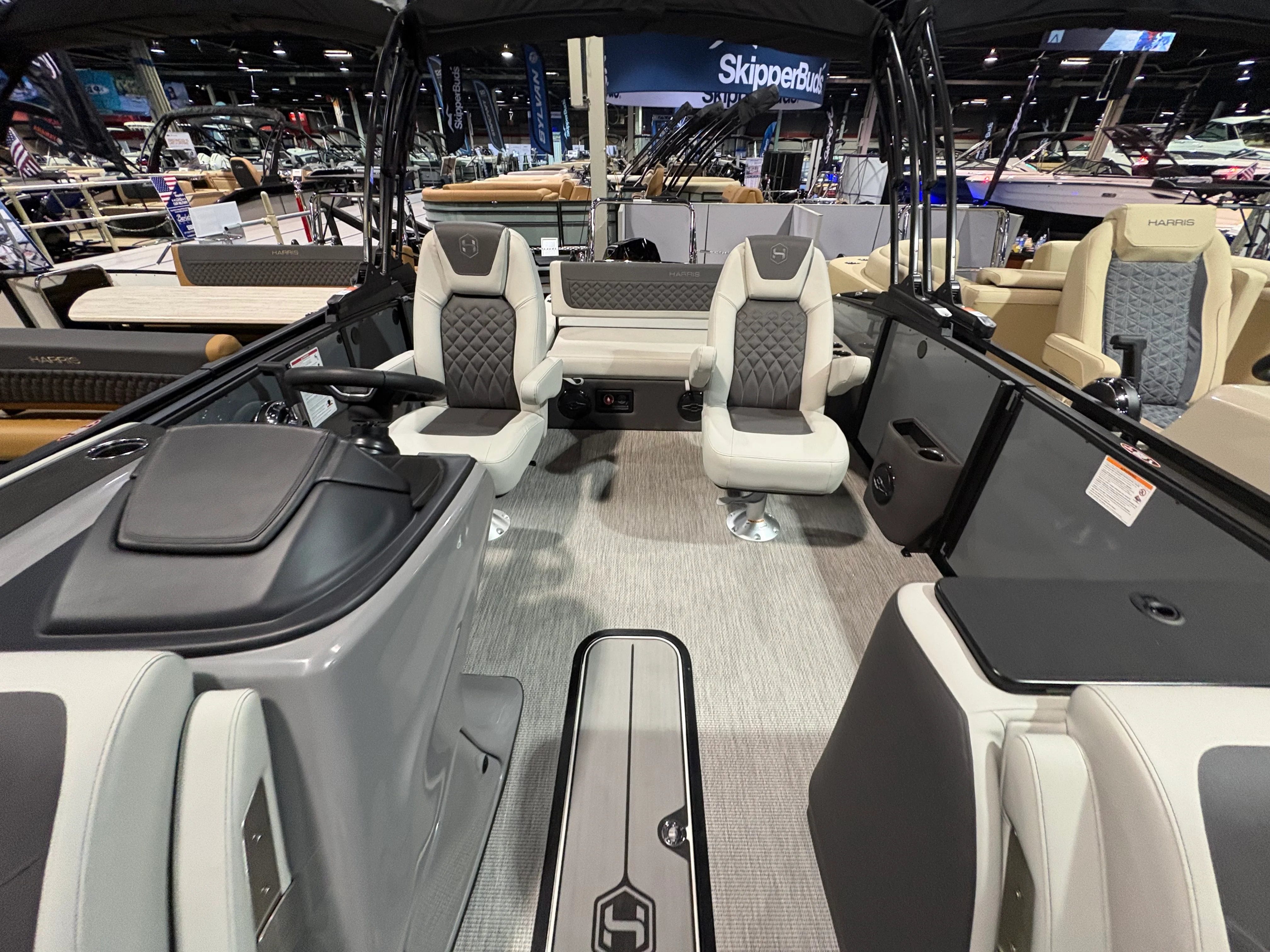 2026 Harris Sunliner 230 Image Thumbnail #4