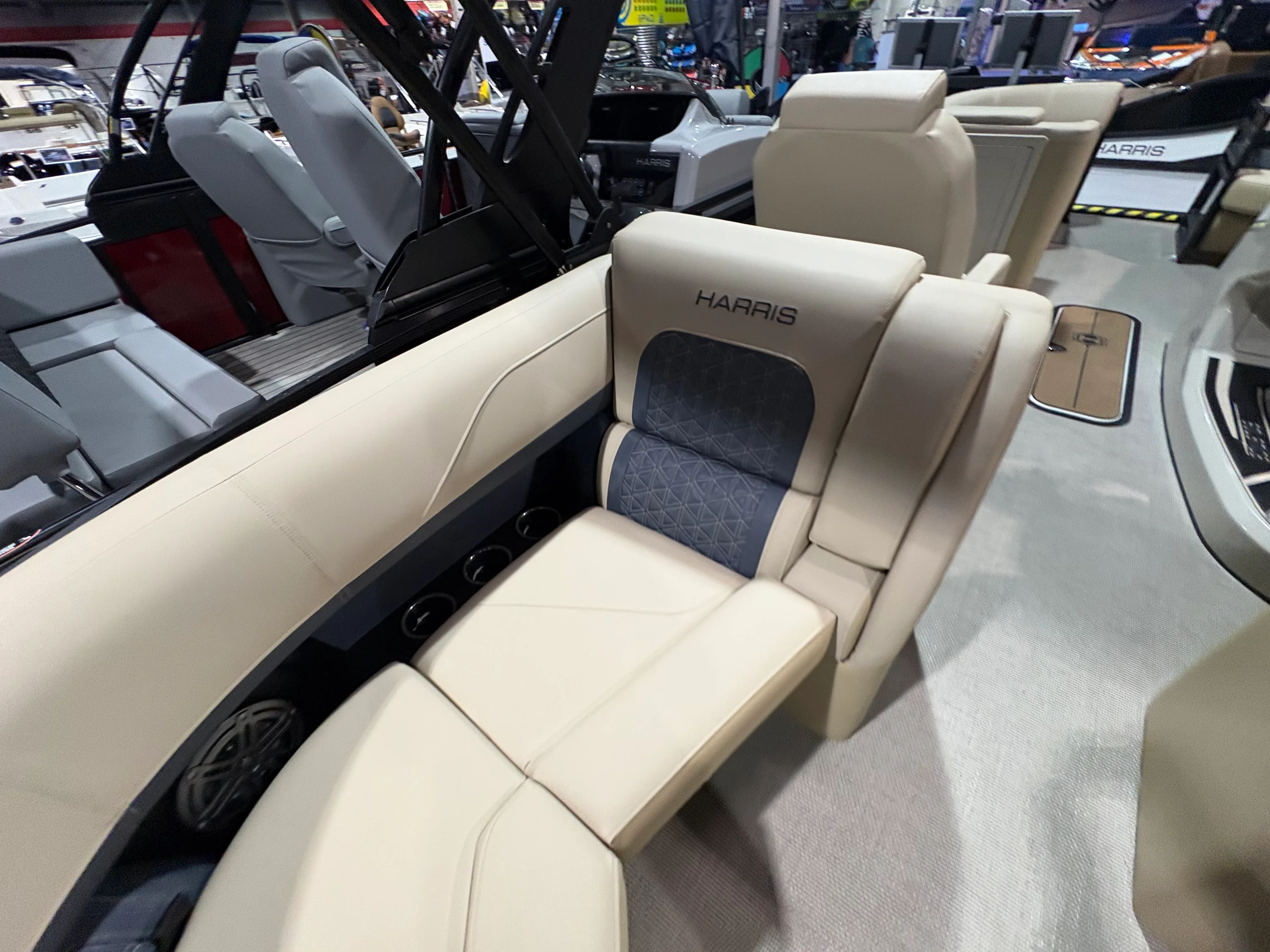 2026 Harris Solstice 230 Image Thumbnail #10
