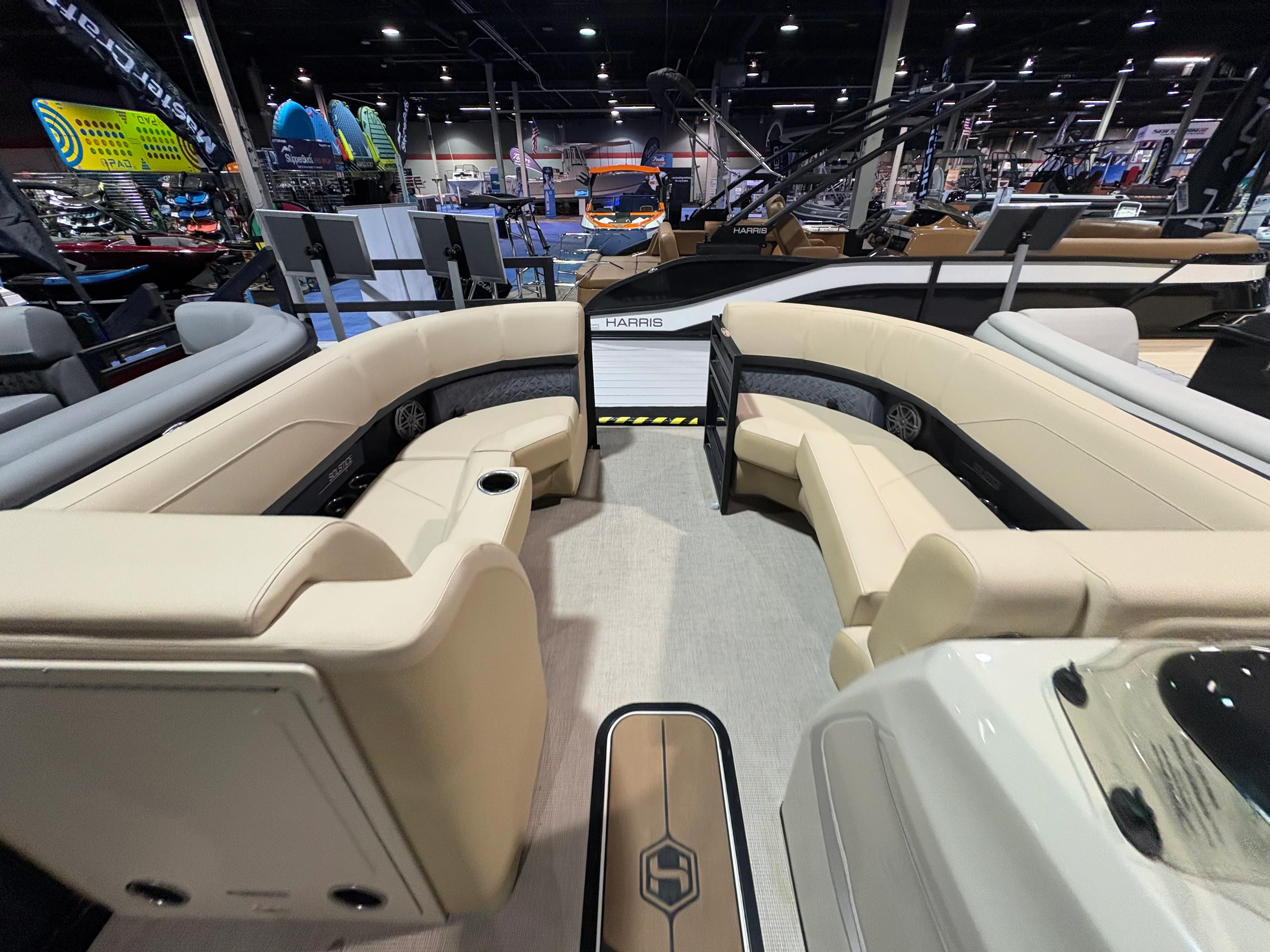 2026 Harris Solstice 230 Image Thumbnail #15
