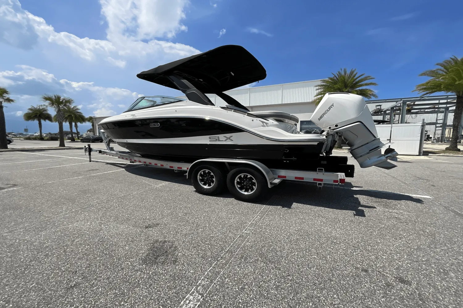 2025 Sea Ray SLX 260 Outboard Image Thumbnail #15