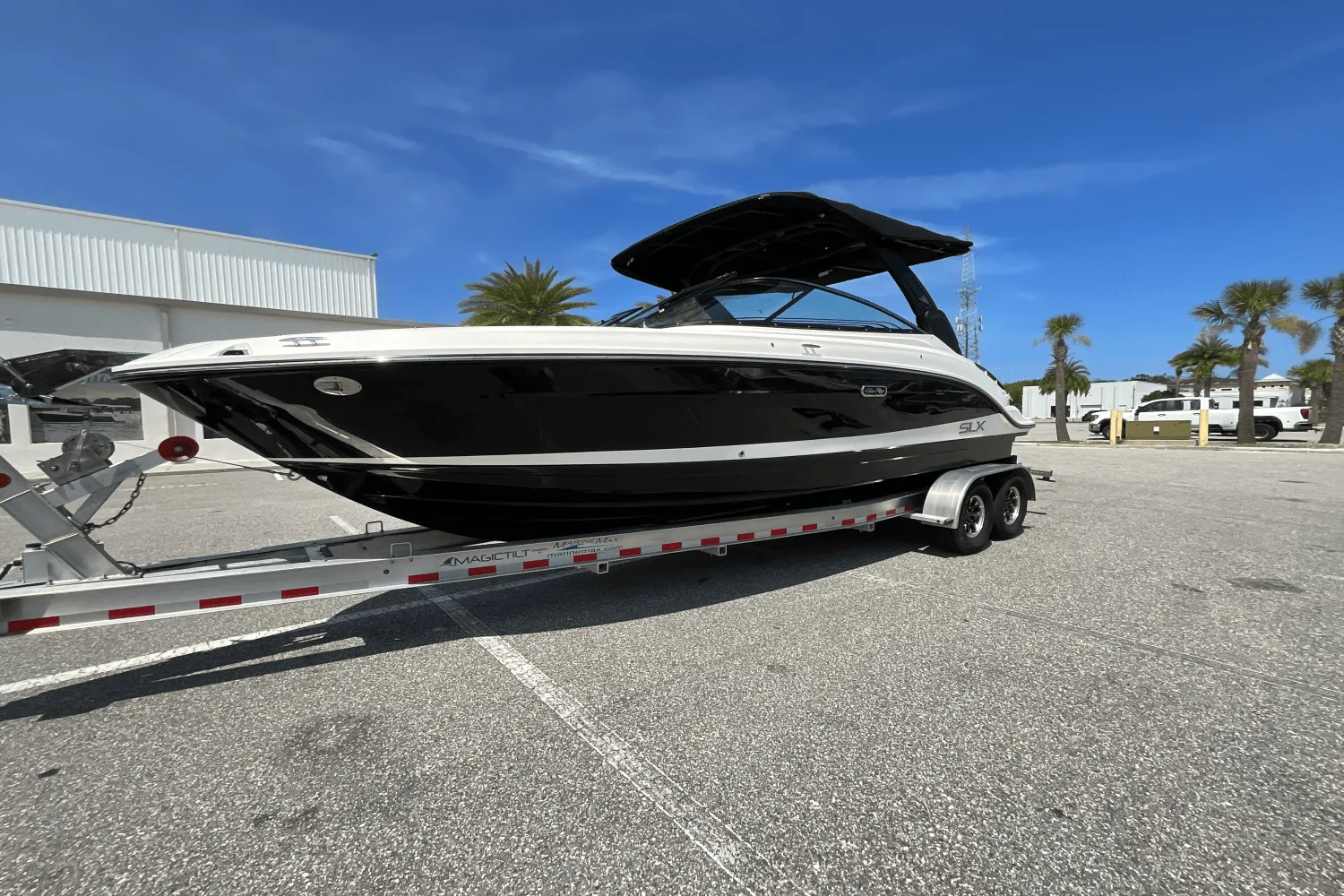 2025 Sea Ray SLX 260 Outboard Image Thumbnail #34