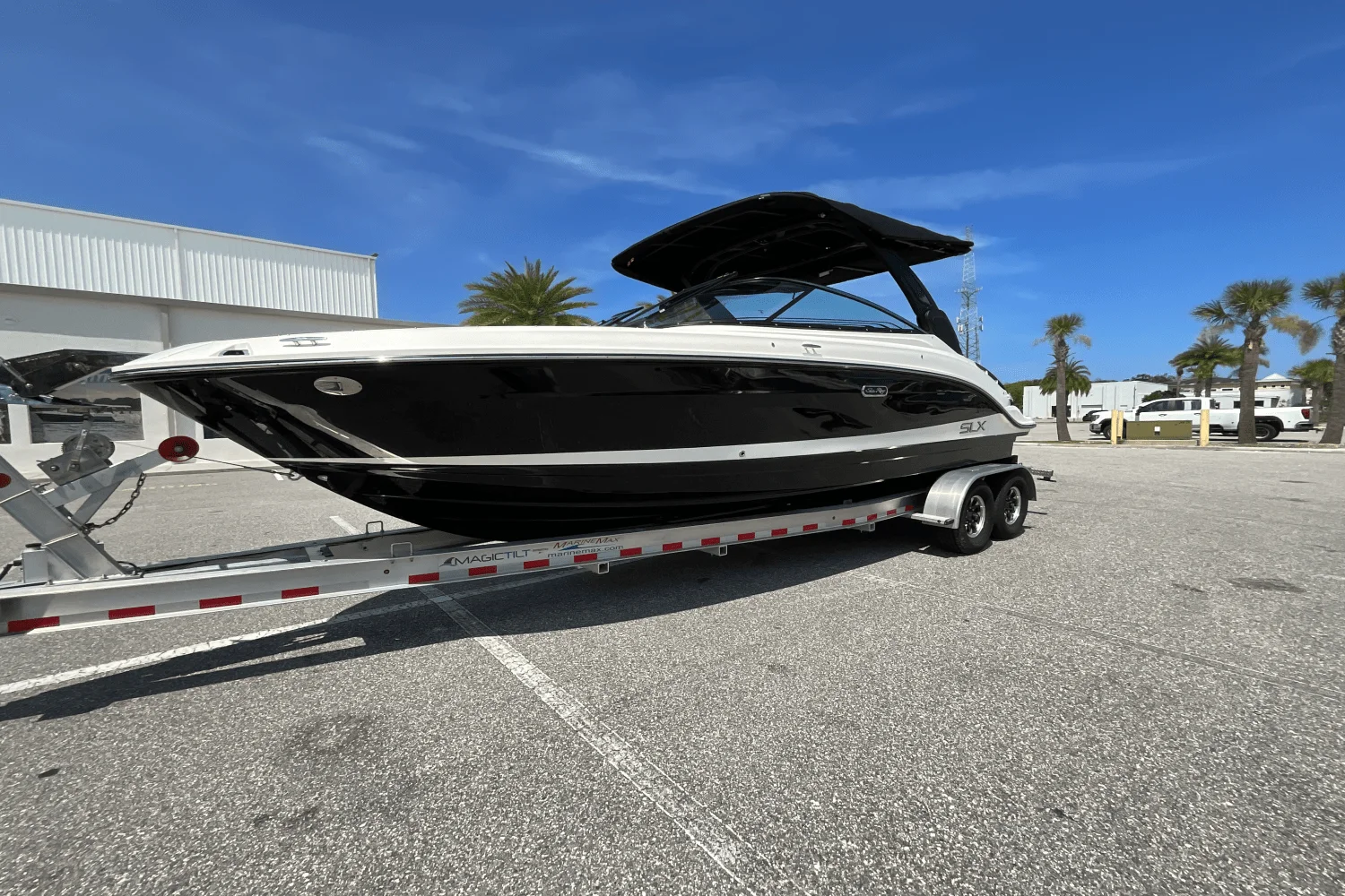 2025 Sea Ray SLX 260 Outboard Image Thumbnail #13