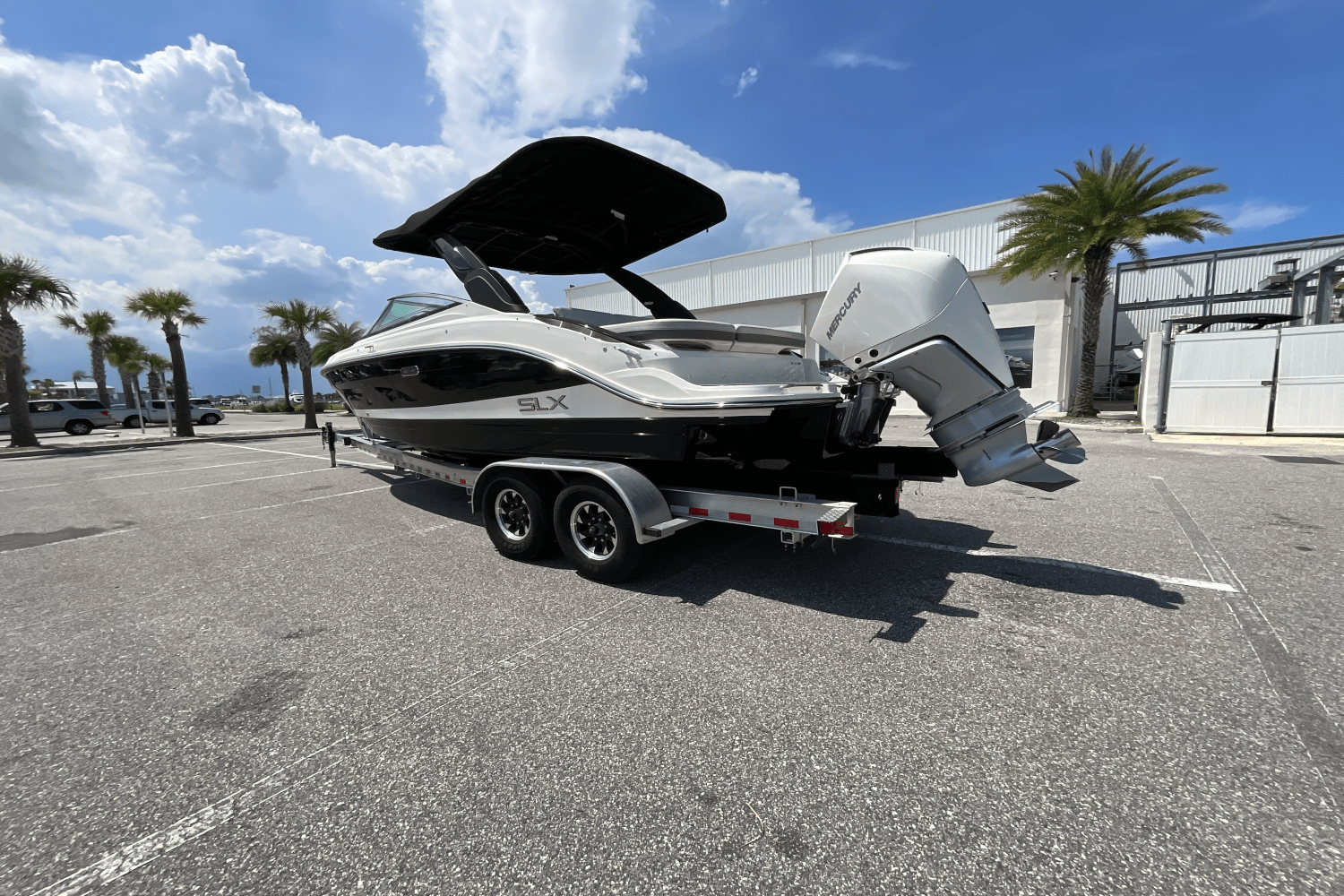 2025 Sea Ray SLX 260 Outboard Image Thumbnail #6