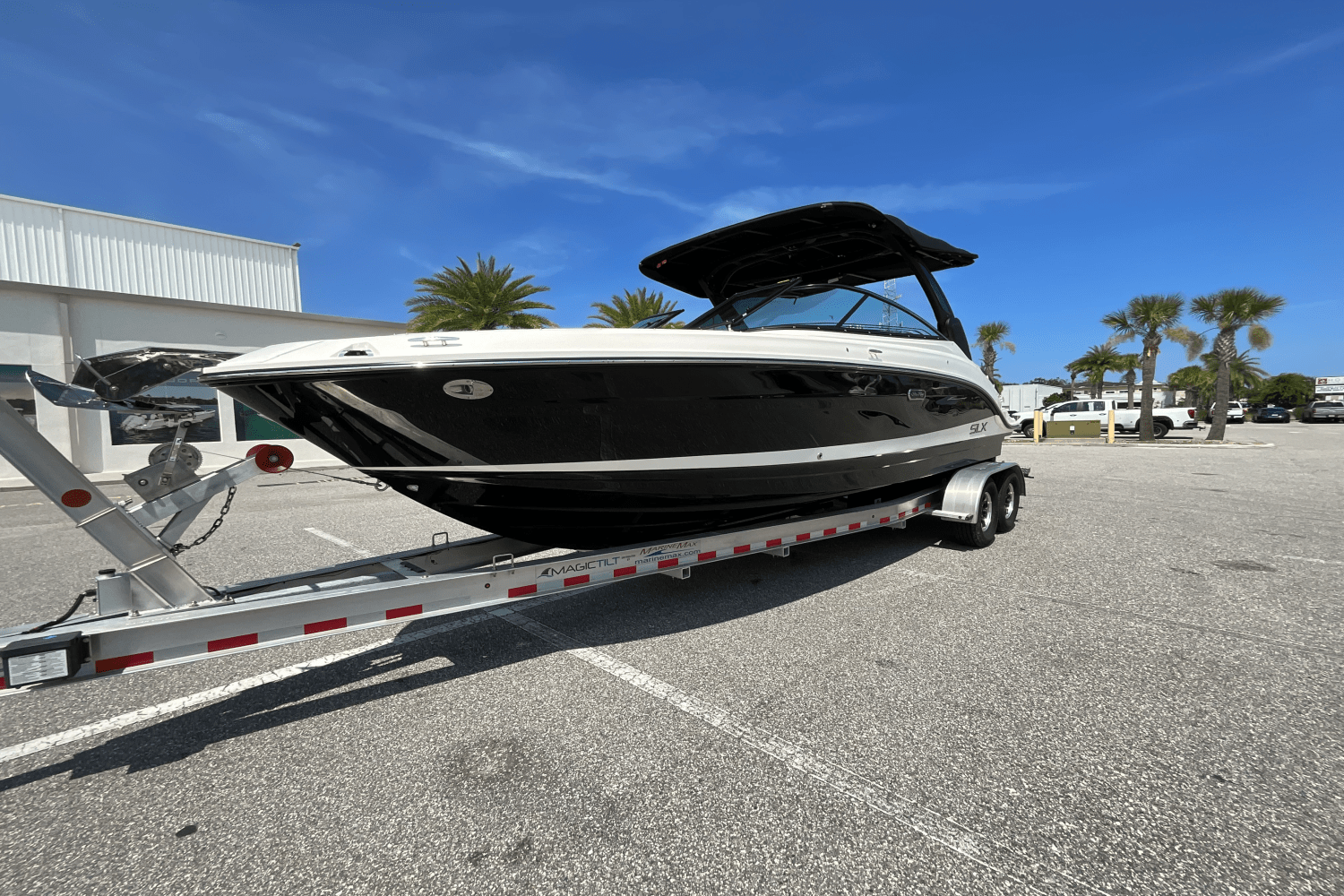2025 Sea Ray SLX 260 Outboard Image Thumbnail #2