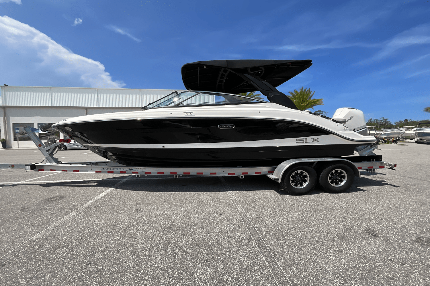 2025 Sea Ray SLX 260 Outboard Image Thumbnail #43