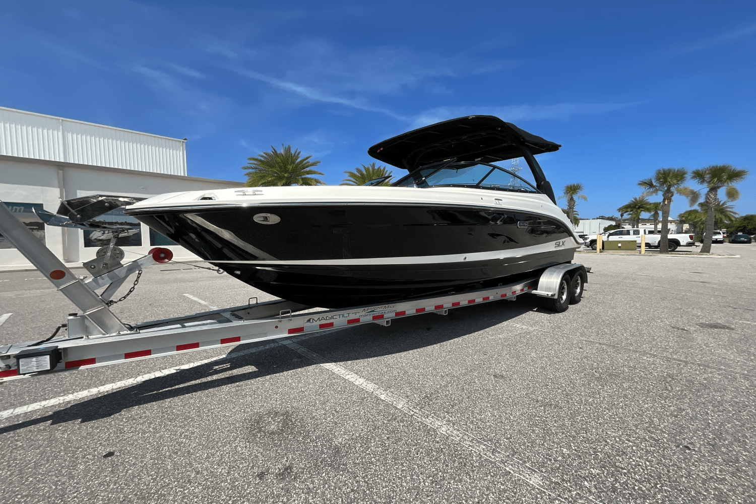 2025 Sea Ray SLX 260 Outboard Image Thumbnail #12