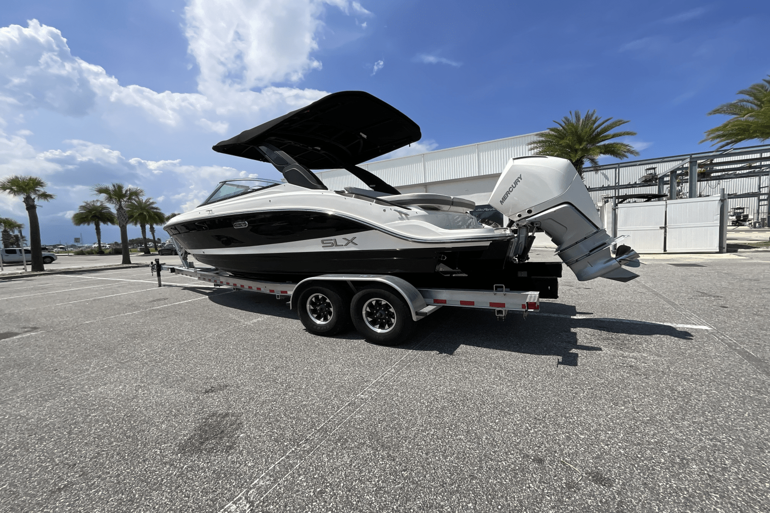 2025 Sea Ray SLX 260 Outboard Image Thumbnail #5