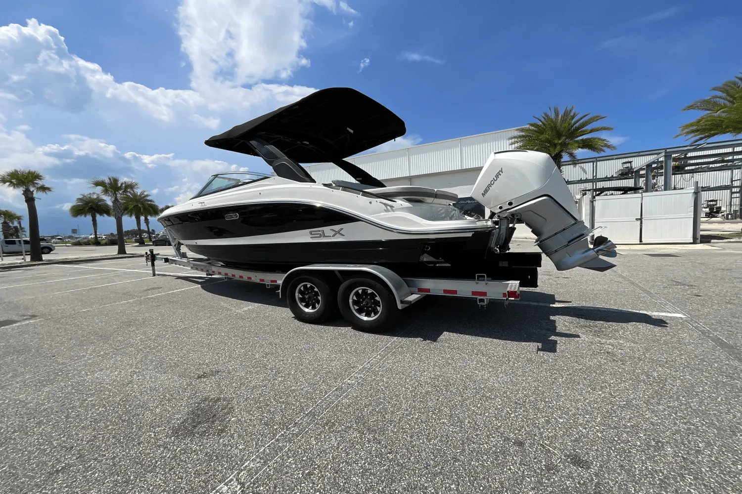 2025 Sea Ray SLX 260 Outboard Image Thumbnail #5