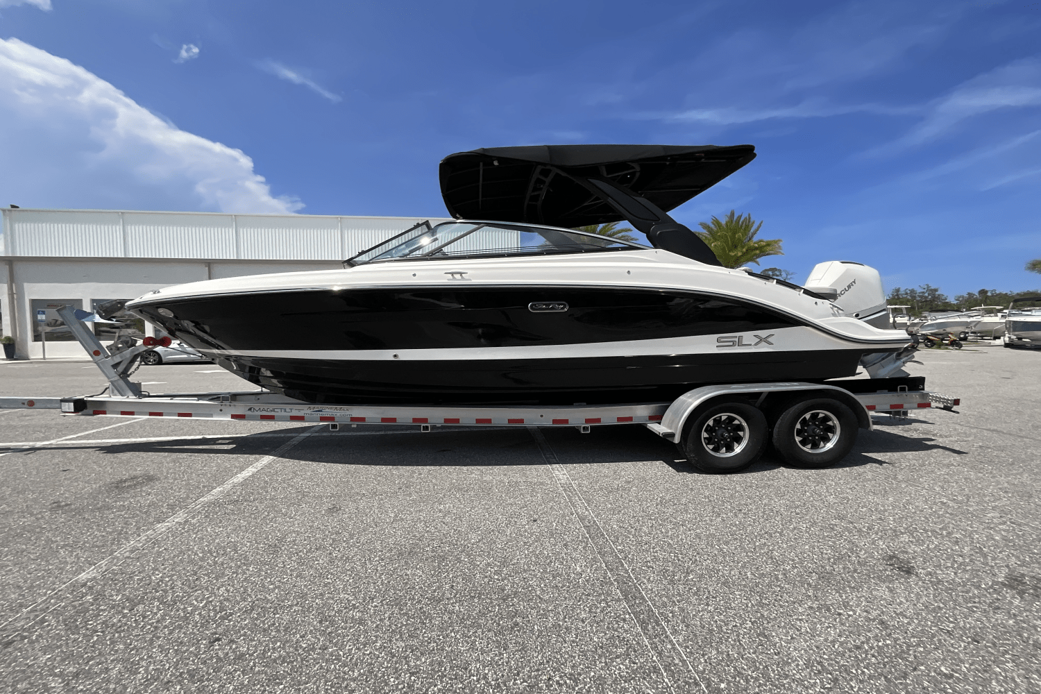 2025 Sea Ray SLX 260 Outboard Image Thumbnail #43