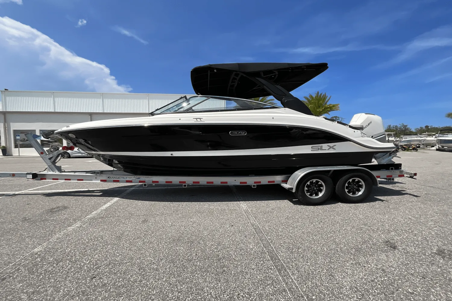 2025 Sea Ray SLX 260 Outboard Image Thumbnail #43