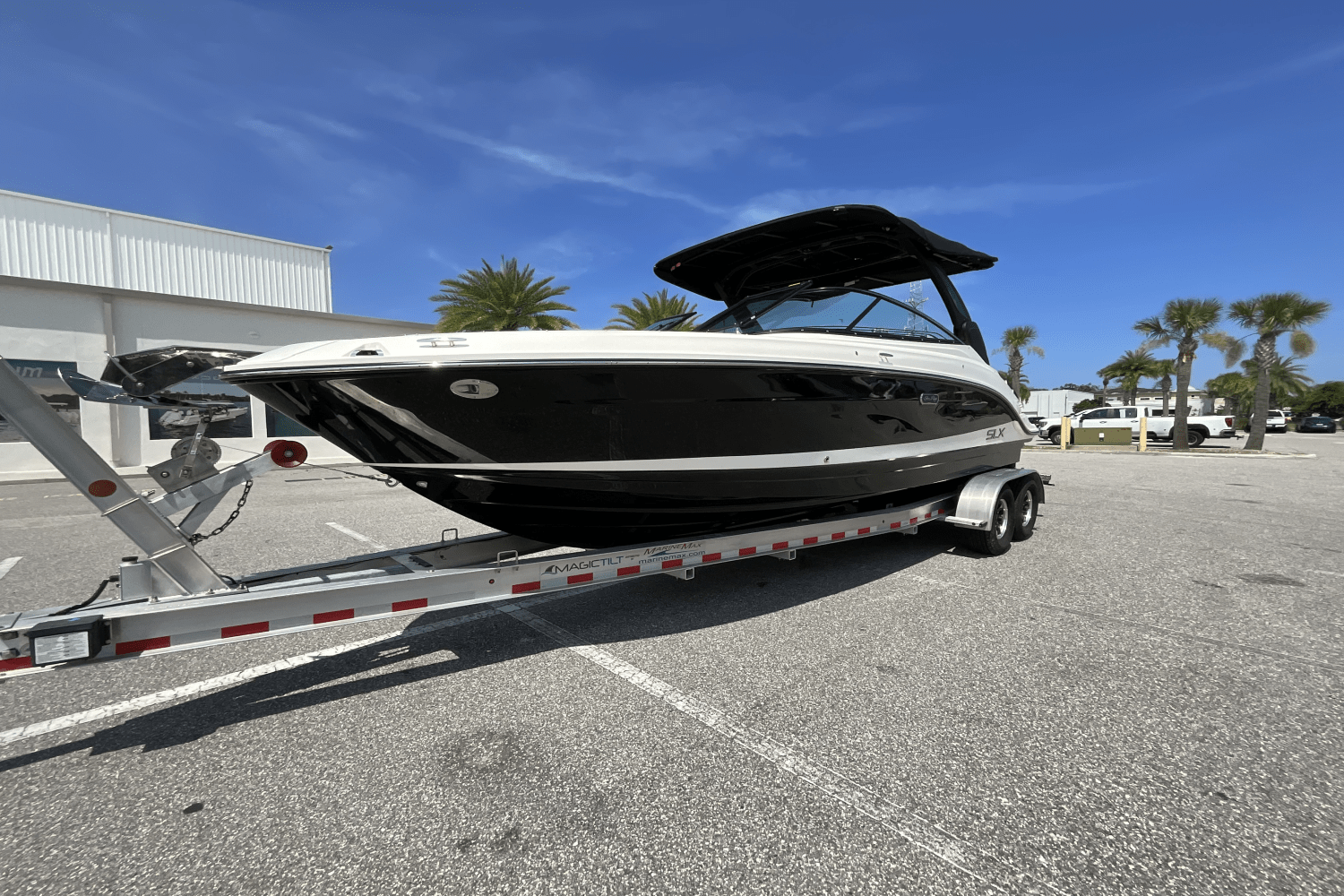 2025 Sea Ray SLX 260 Outboard Image Thumbnail #12