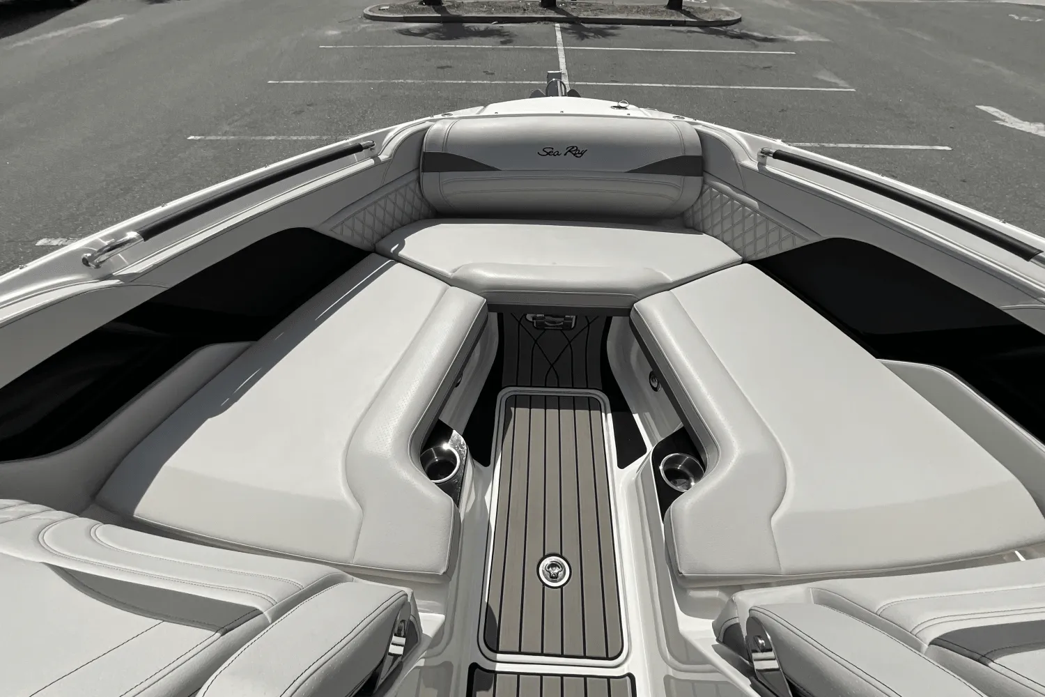 2025 Sea Ray SLX 260 Outboard Image Thumbnail #22
