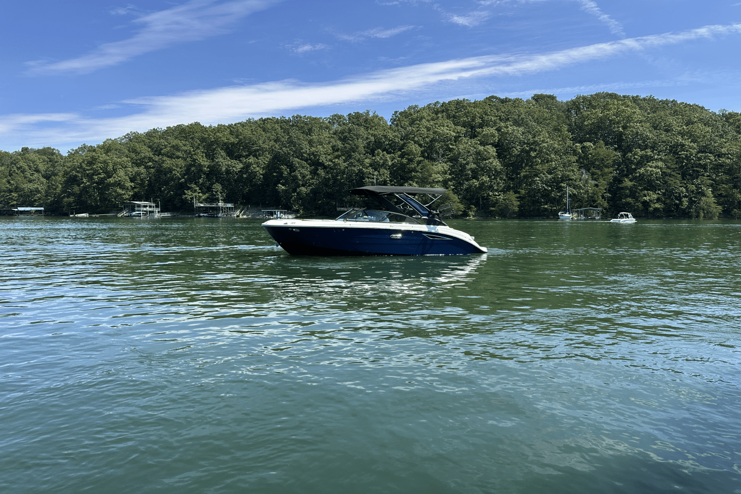 2026 Sea Ray SDX 230 Surf Image Thumbnail #2