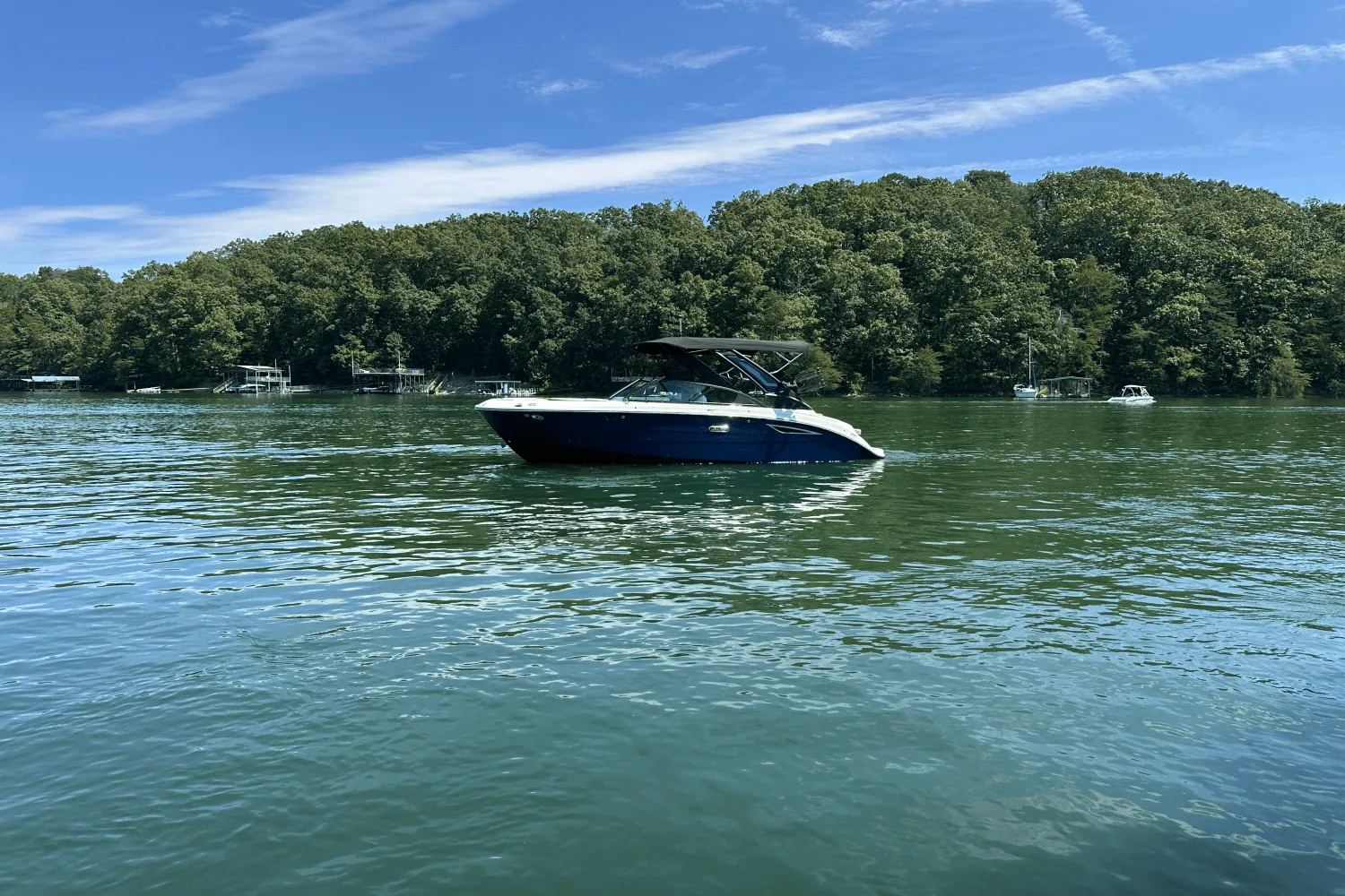 2026 Sea Ray SDX 230 Surf Image Thumbnail #2