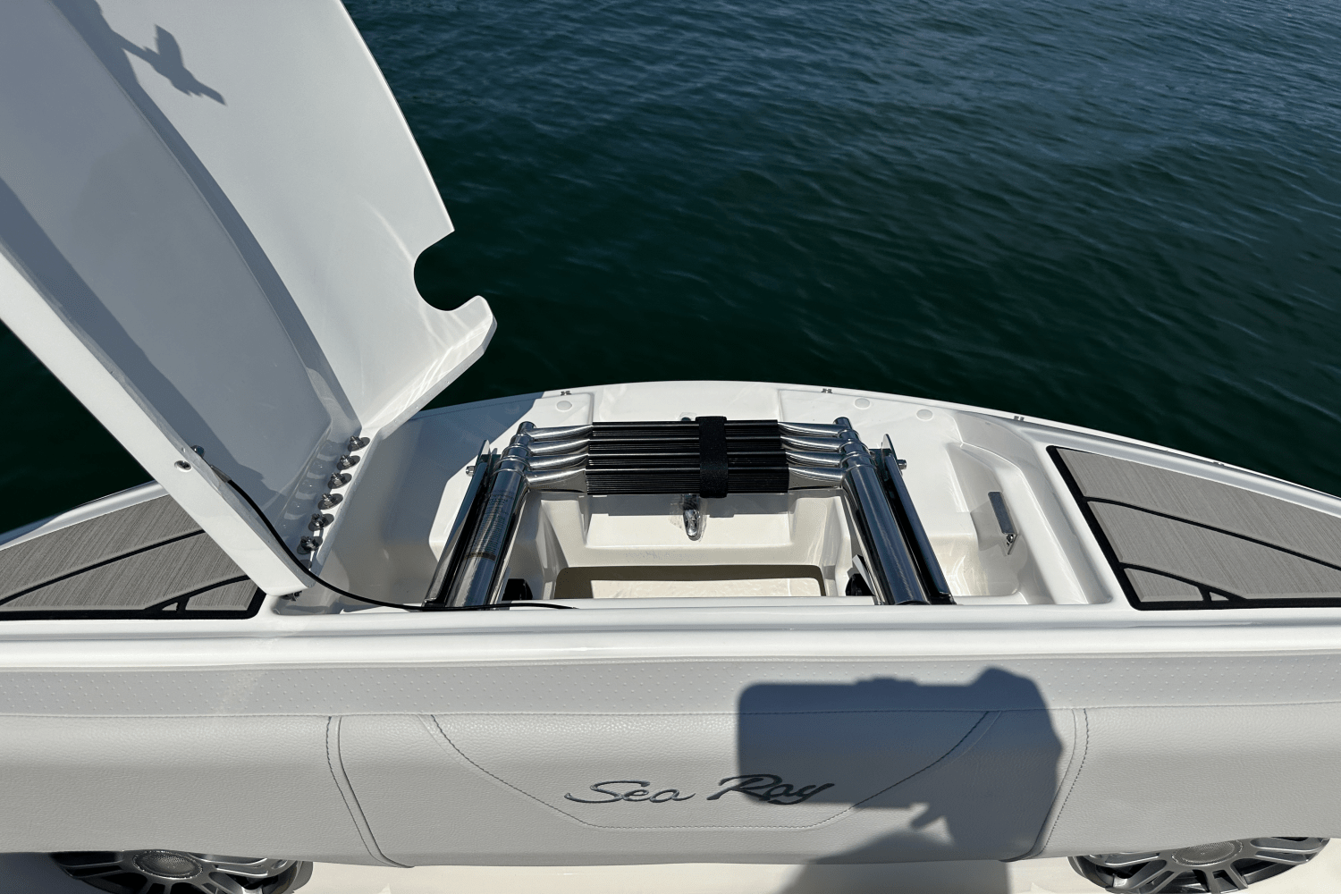 2026 Sea Ray SDX 230 Surf Image Thumbnail #33