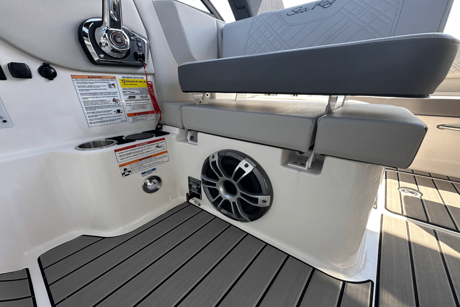 2026 Sea Ray SDX 230 Surf Image Thumbnail #36