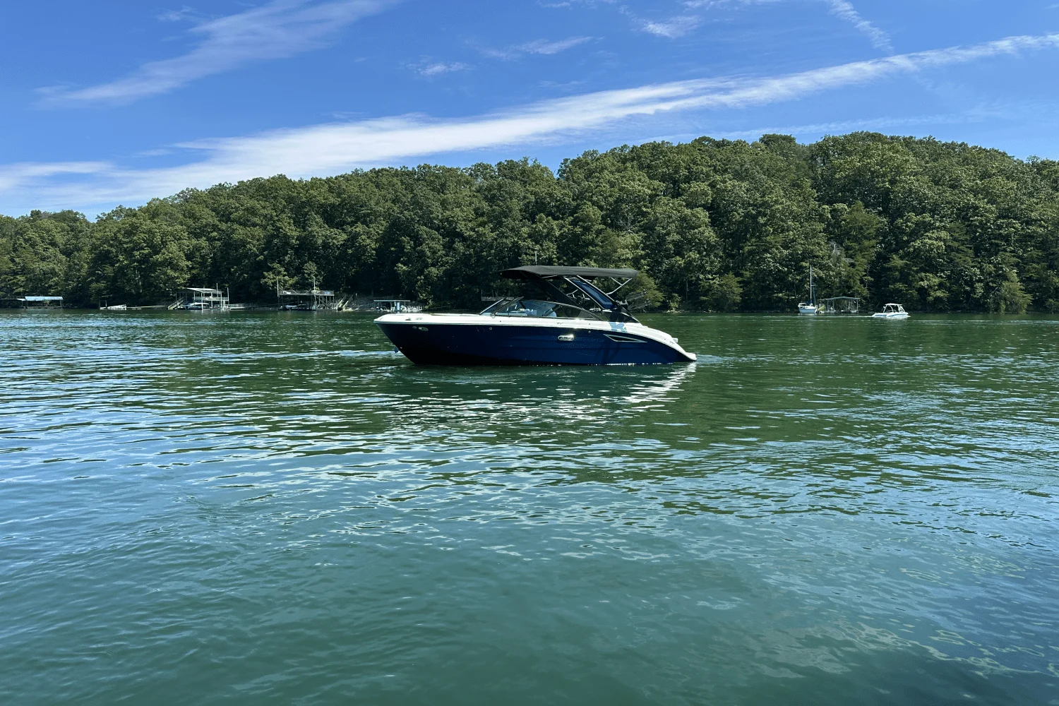 2026 Sea Ray SDX 230 Surf Image Thumbnail #3